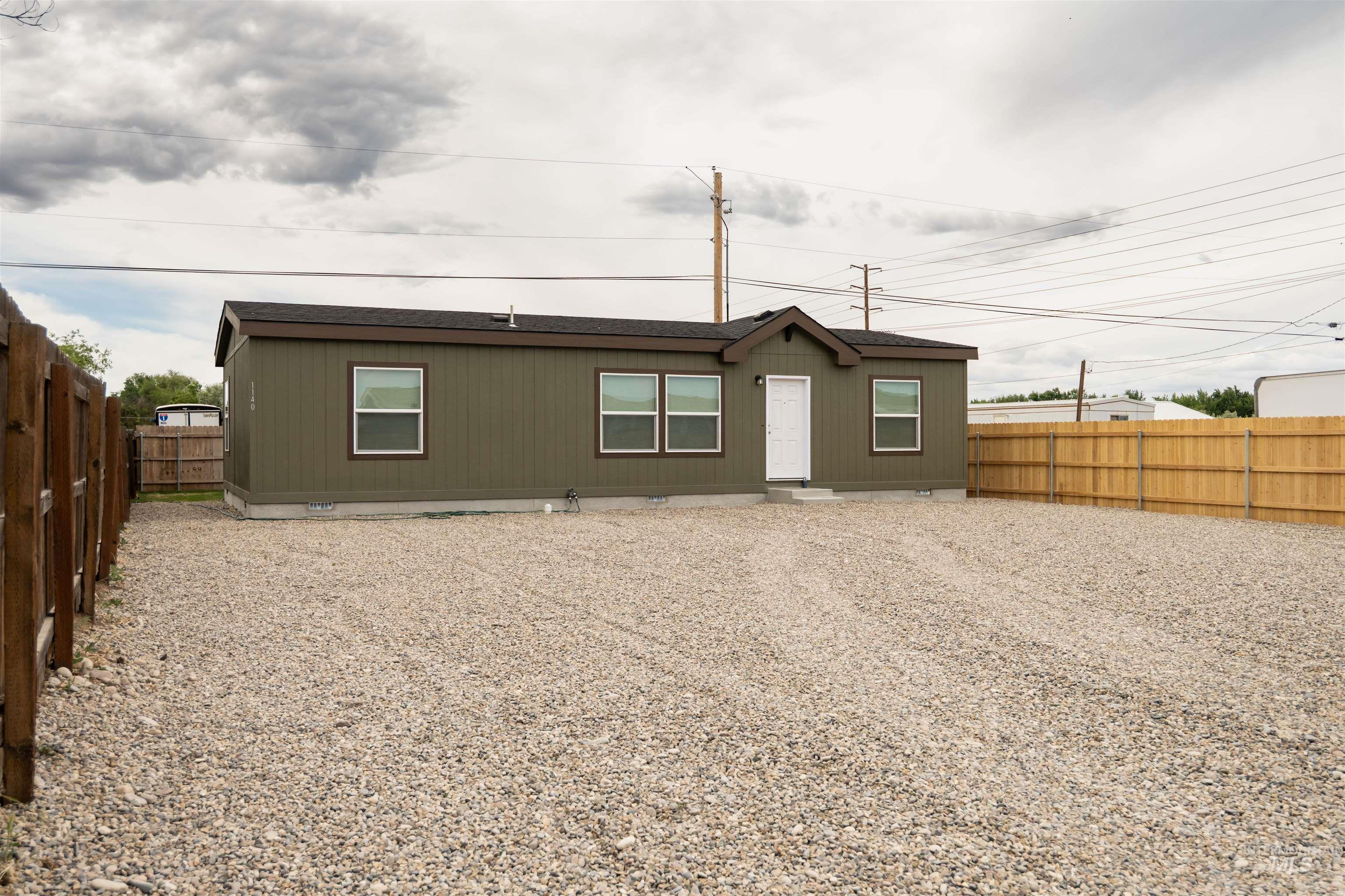 1140 12th Avenue South, Payette, Idaho 83661-3390, 3 Bedrooms, 2 Bathrooms, Residential For Sale, Price $317,000,MLS 98988766
