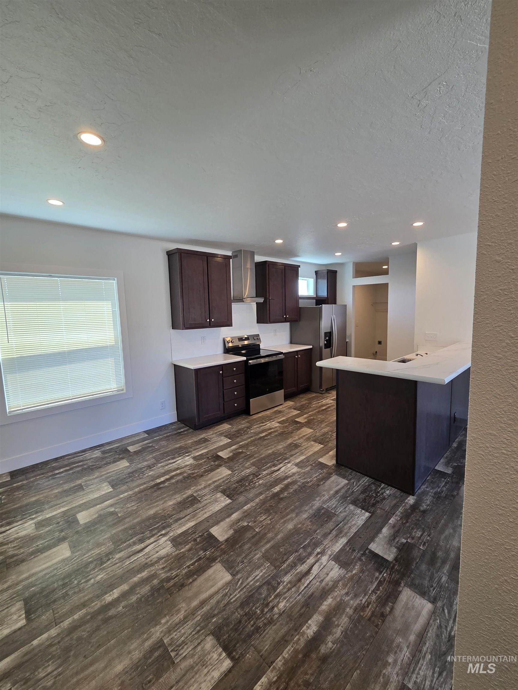 1140 12th Avenue South, Payette, Idaho 83661-3390, 3 Bedrooms, 2 Bathrooms, Residential For Sale, Price $318,369,MLS 98988766