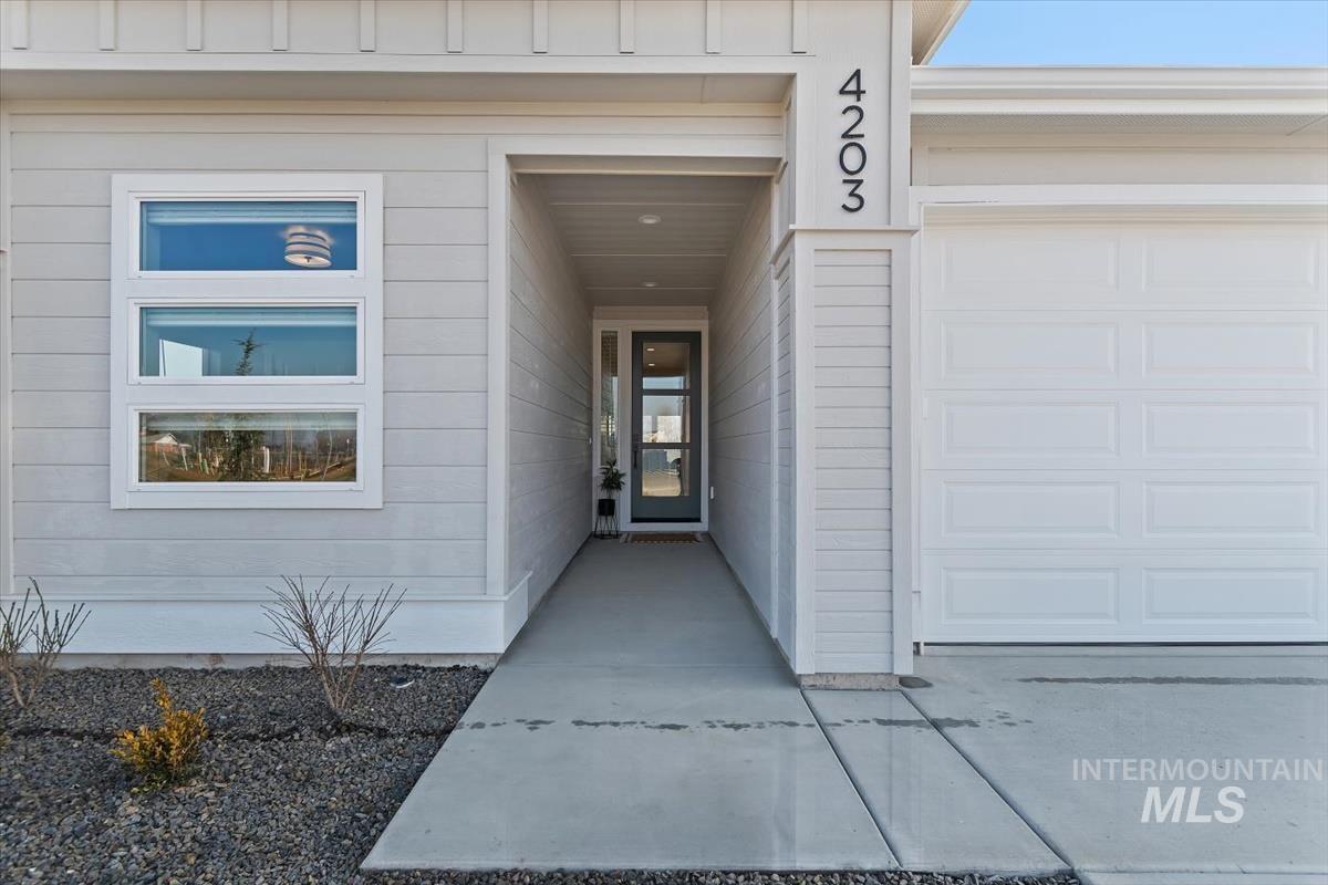 882 S Contusion Ave, Nampa, Idaho 83651, 3 Bedrooms, 2 Bathrooms, Residential For Sale, Price $509,880,MLS 98988767