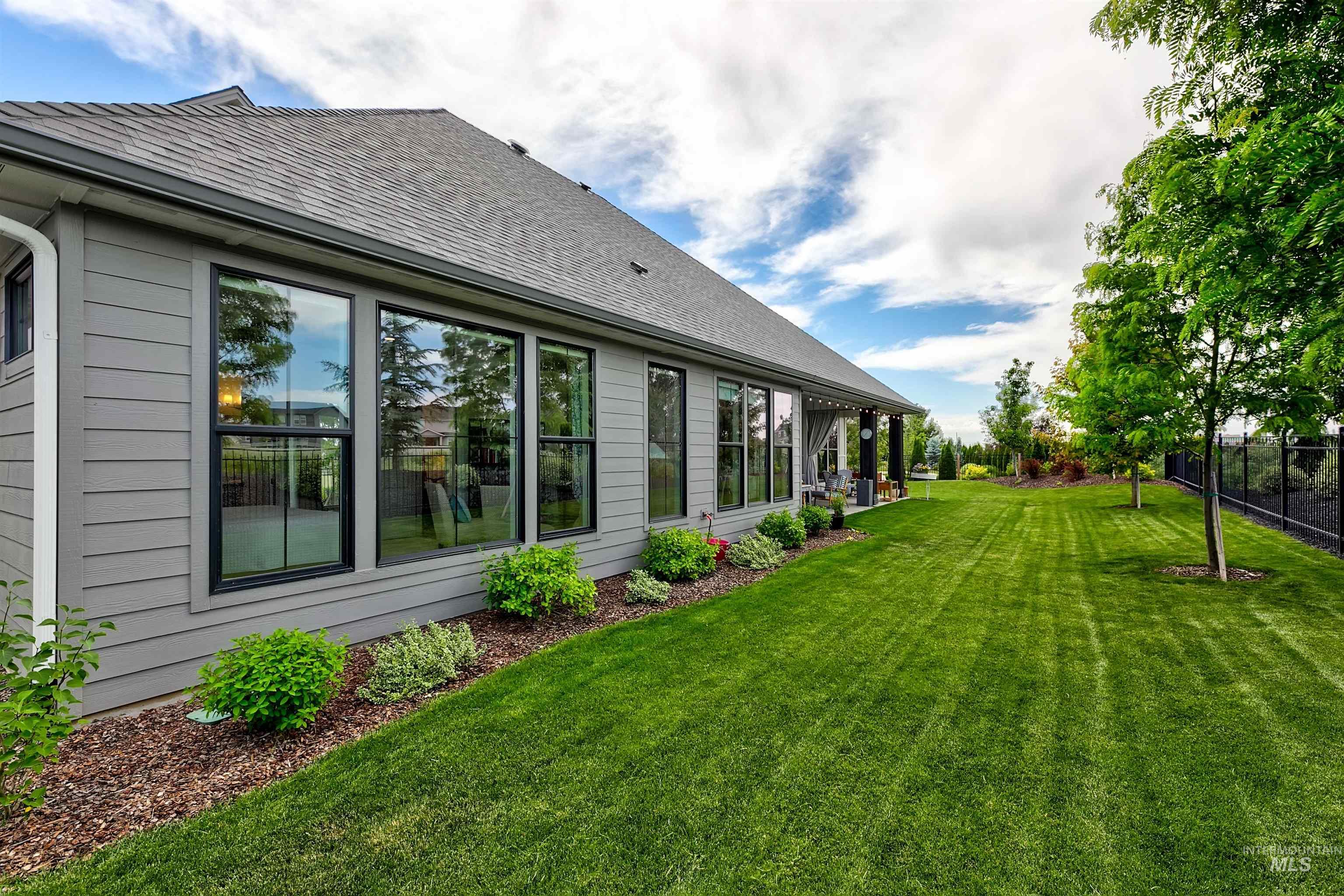 7742 W Palamas Drive, Eagle, Idaho 83616, 3 Bedrooms, 2.5 Bathrooms, Residential For Sale, Price $1,199,000,MLS 98988768