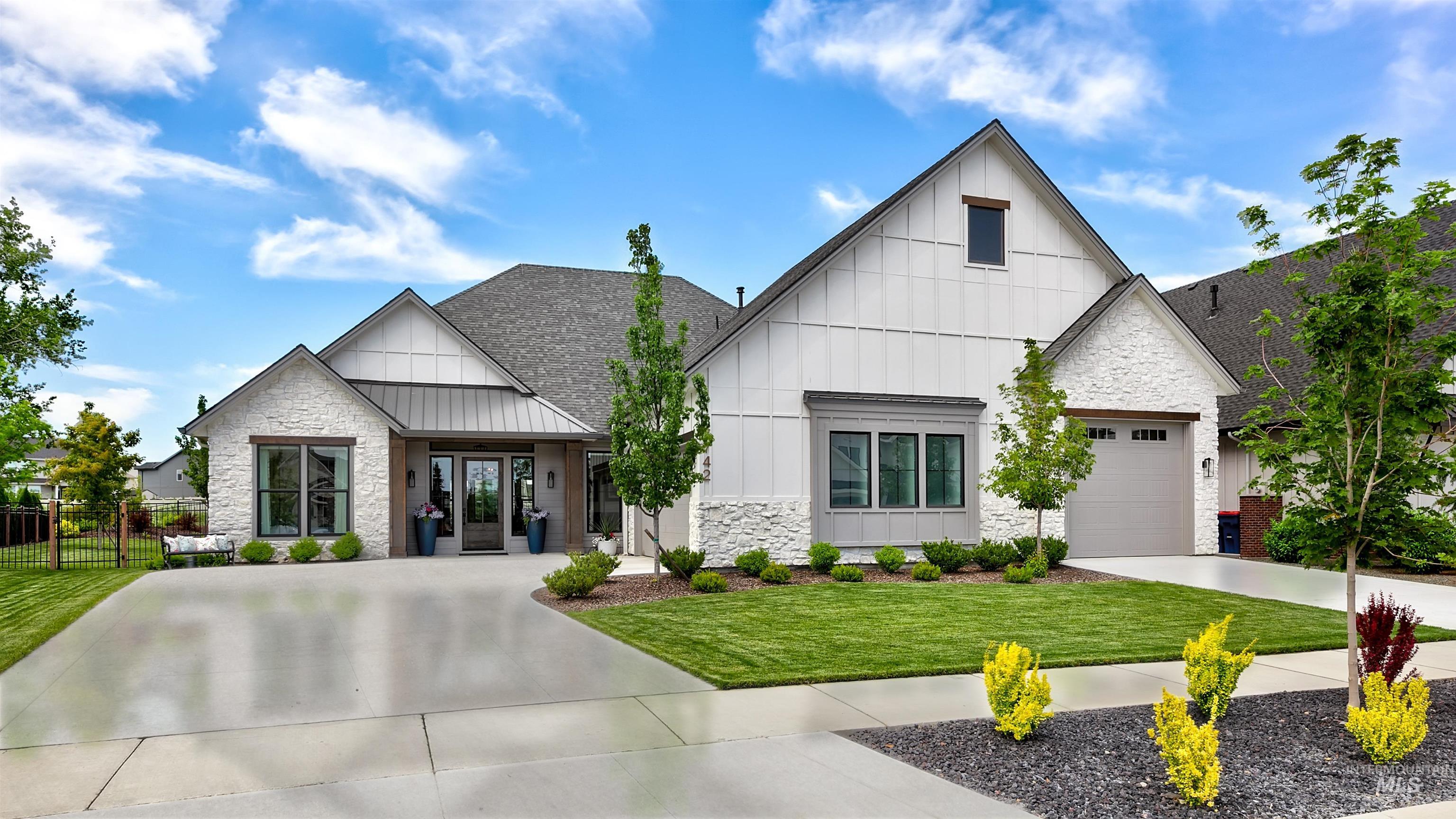 7742 W Palamas Drive, Eagle, Idaho 83616, 3 Bedrooms, 2.5 Bathrooms, Residential For Sale, Price $1,199,000,MLS 98988768