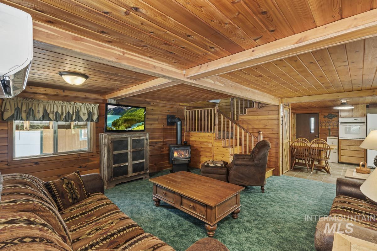 567 West Mountain Road, Cascade, Idaho 83611, 3 Bedrooms, 1 Bathroom, Residential For Sale, Price $425,000,MLS 98988771
