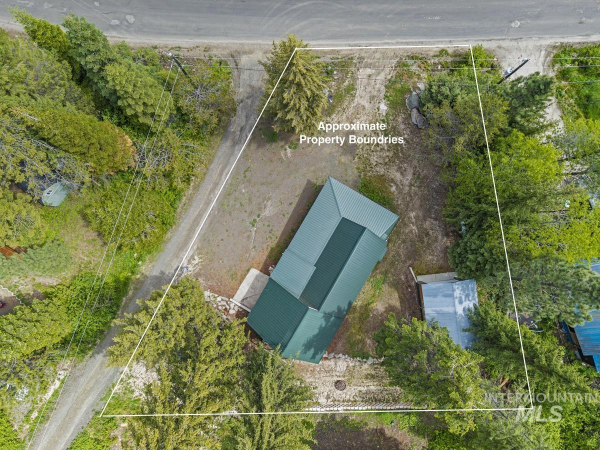 567 West Mountain Road, Cascade, Idaho 83611, 3 Bedrooms, 1 Bathroom, Residential For Sale, Price $425,000,MLS 98988771
