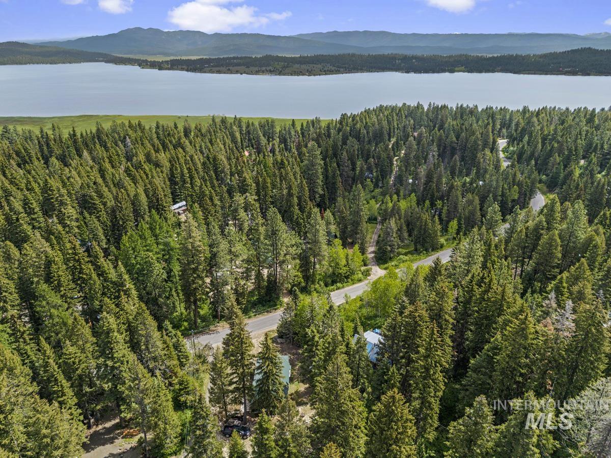 567 West Mountain Road, Cascade, Idaho 83611, 3 Bedrooms, 1 Bathroom, Residential For Sale, Price $425,000,MLS 98988771