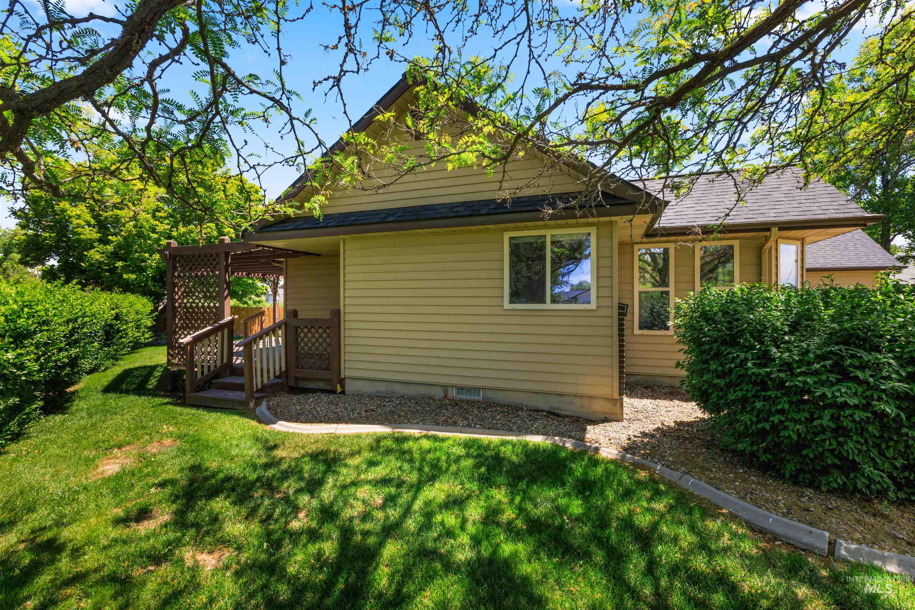 2100 Carey Place, Nampa, Idaho 83651-7563, 3 Bedrooms, 2 Bathrooms, Residential For Sale, Price $449,000,MLS 98988775