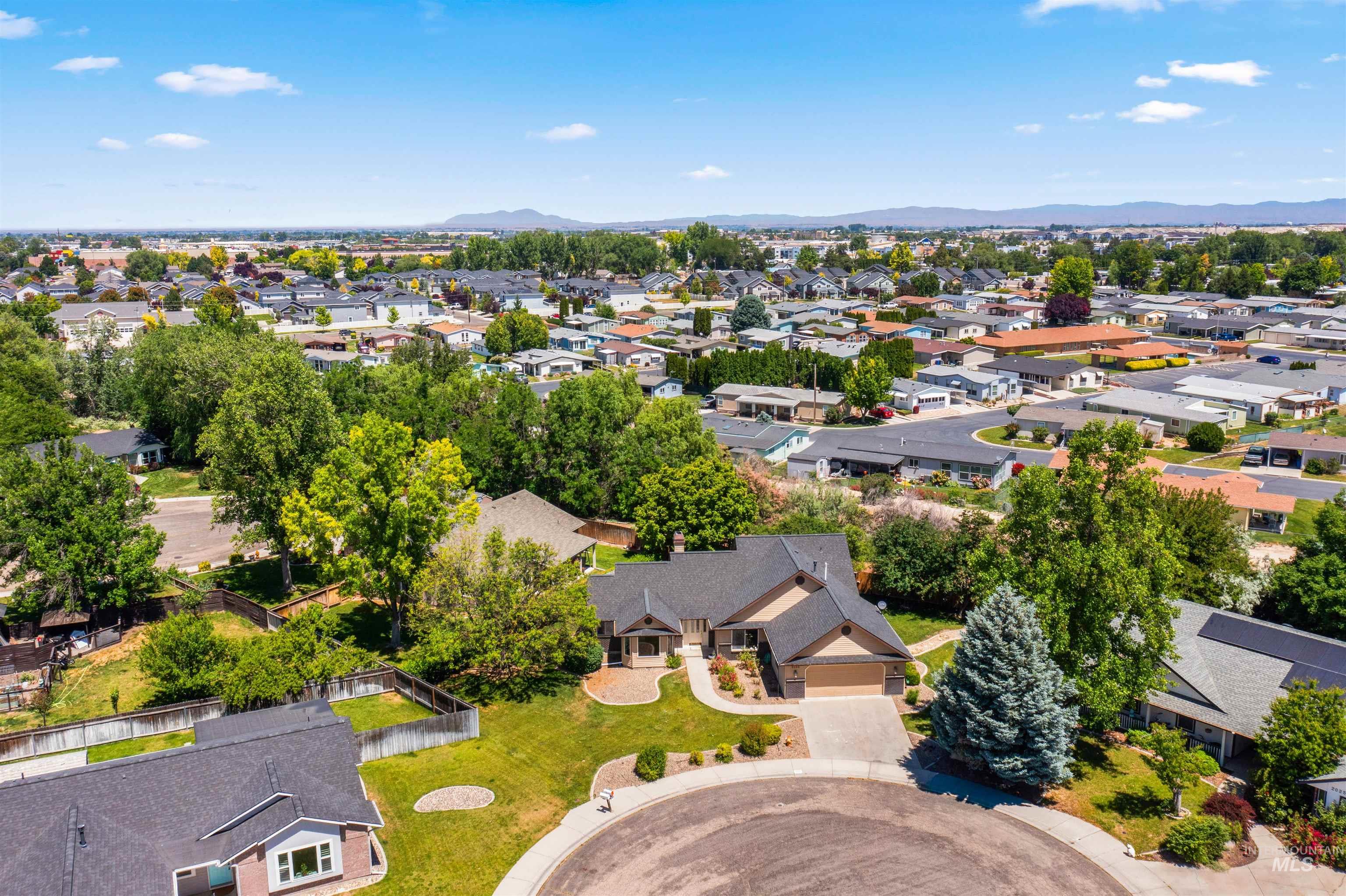 2100 Carey Place, Nampa, Idaho 83651-7563, 3 Bedrooms, 2 Bathrooms, Residential For Sale, Price $449,000,MLS 98988775