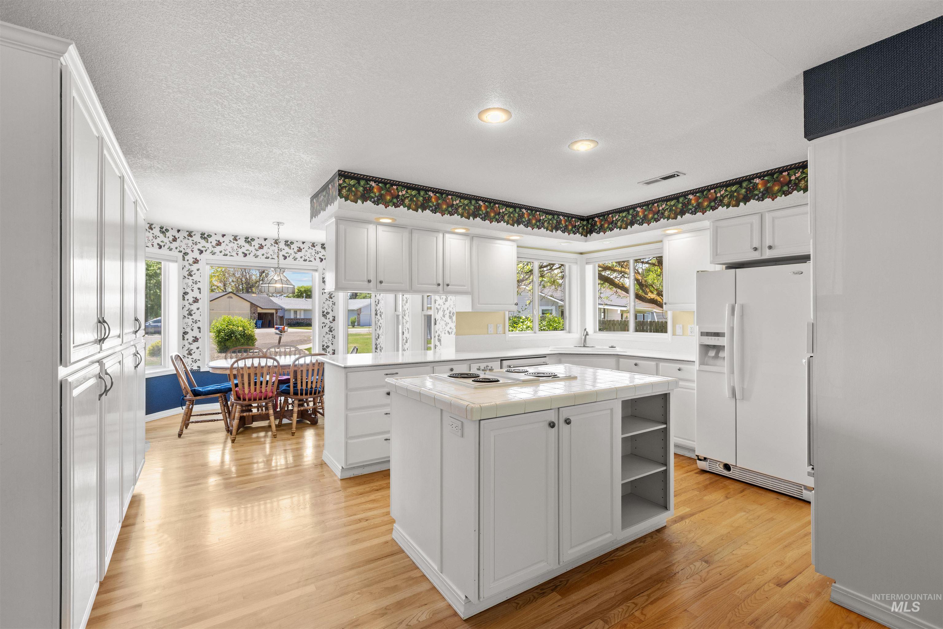 2100 Carey Place, Nampa, Idaho 83651-7563, 3 Bedrooms, 2 Bathrooms, Residential For Sale, Price $449,000,MLS 98988775