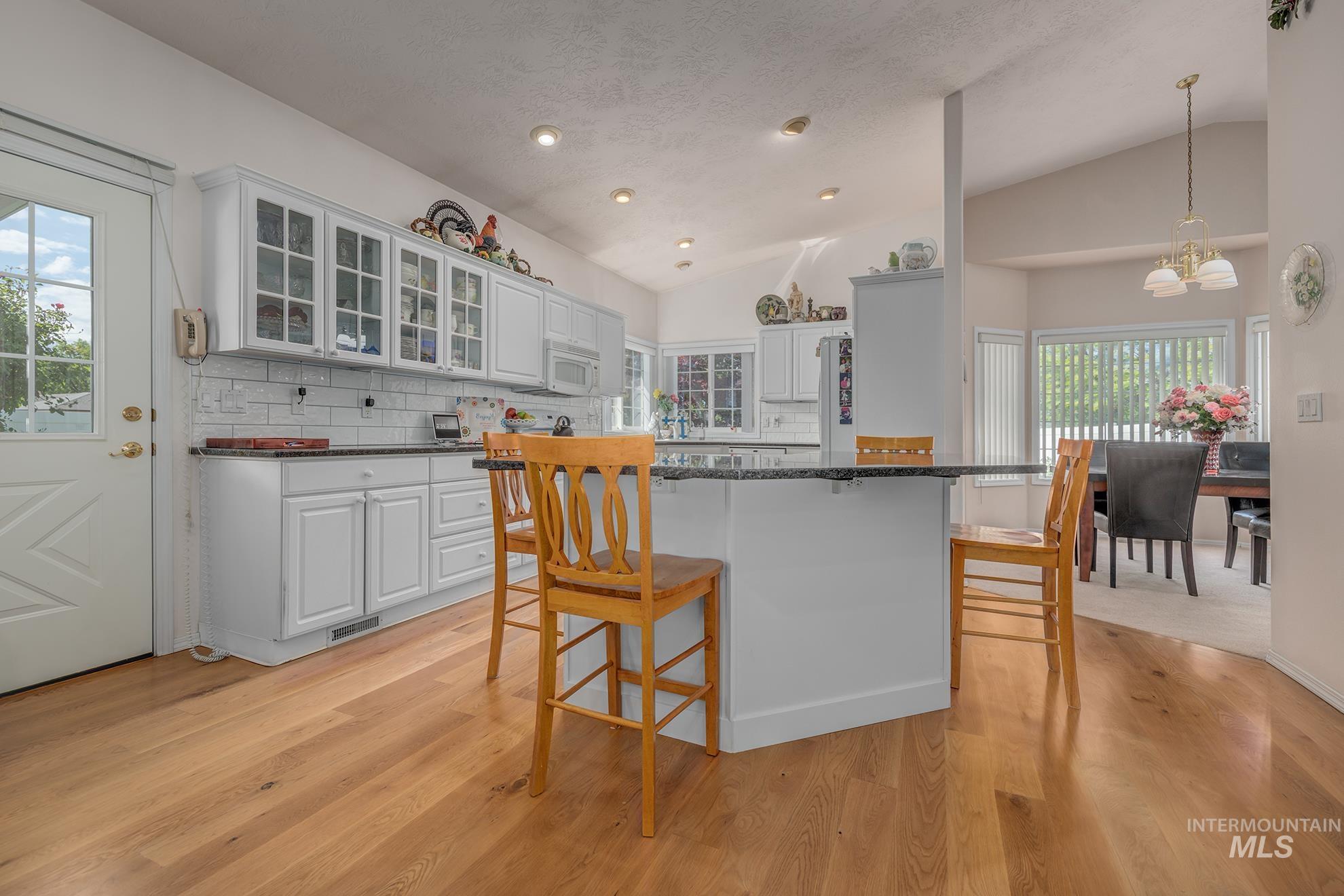 119 SW 18th St, Ontario, Oregon 97914, 4 Bedrooms, 2 Bathrooms, Residential For Sale, Price $499,000, 98988782