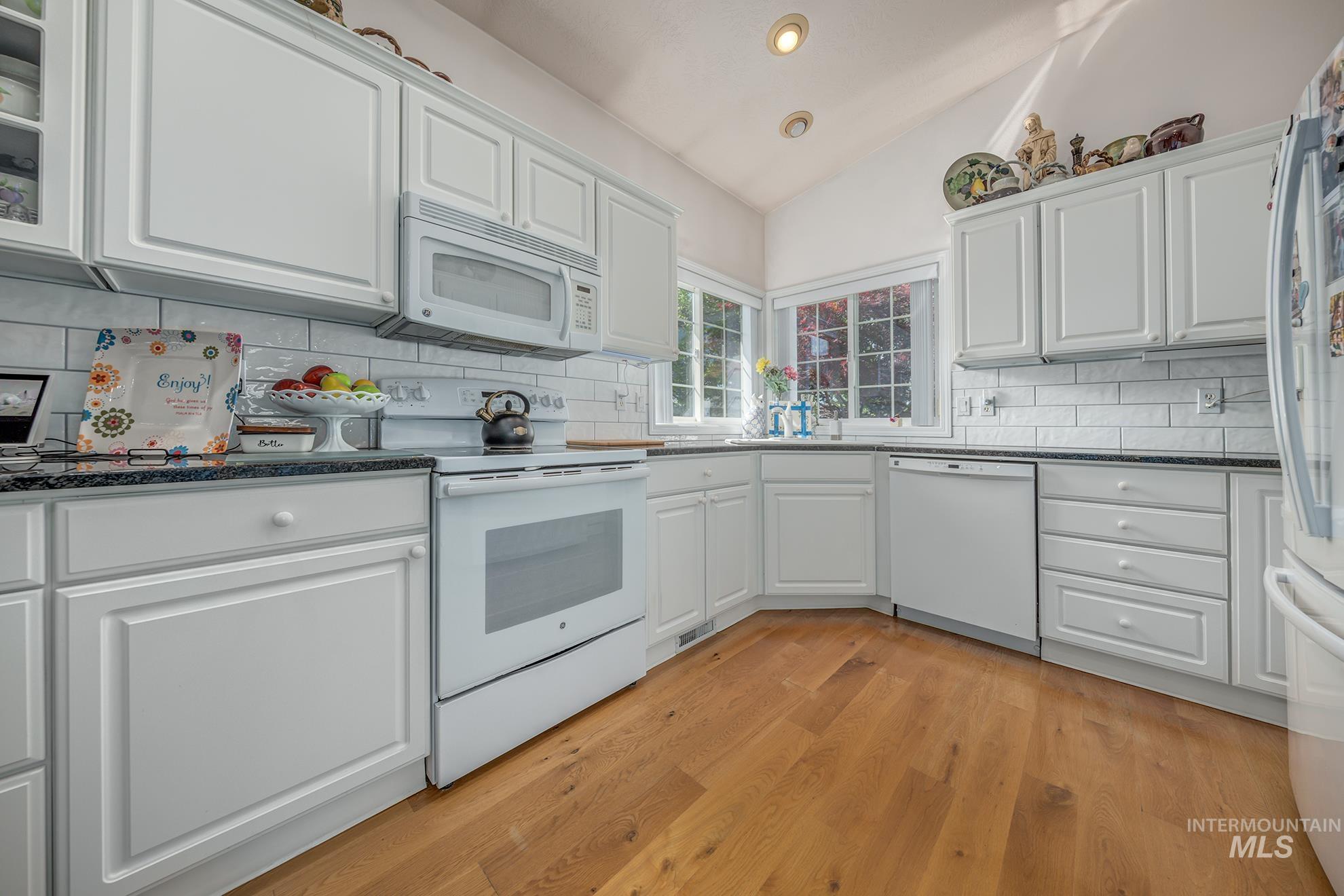 119 SW 18th St, Ontario, Oregon 97914, 4 Bedrooms, 2 Bathrooms, Residential For Sale, Price $499,000, 98988782