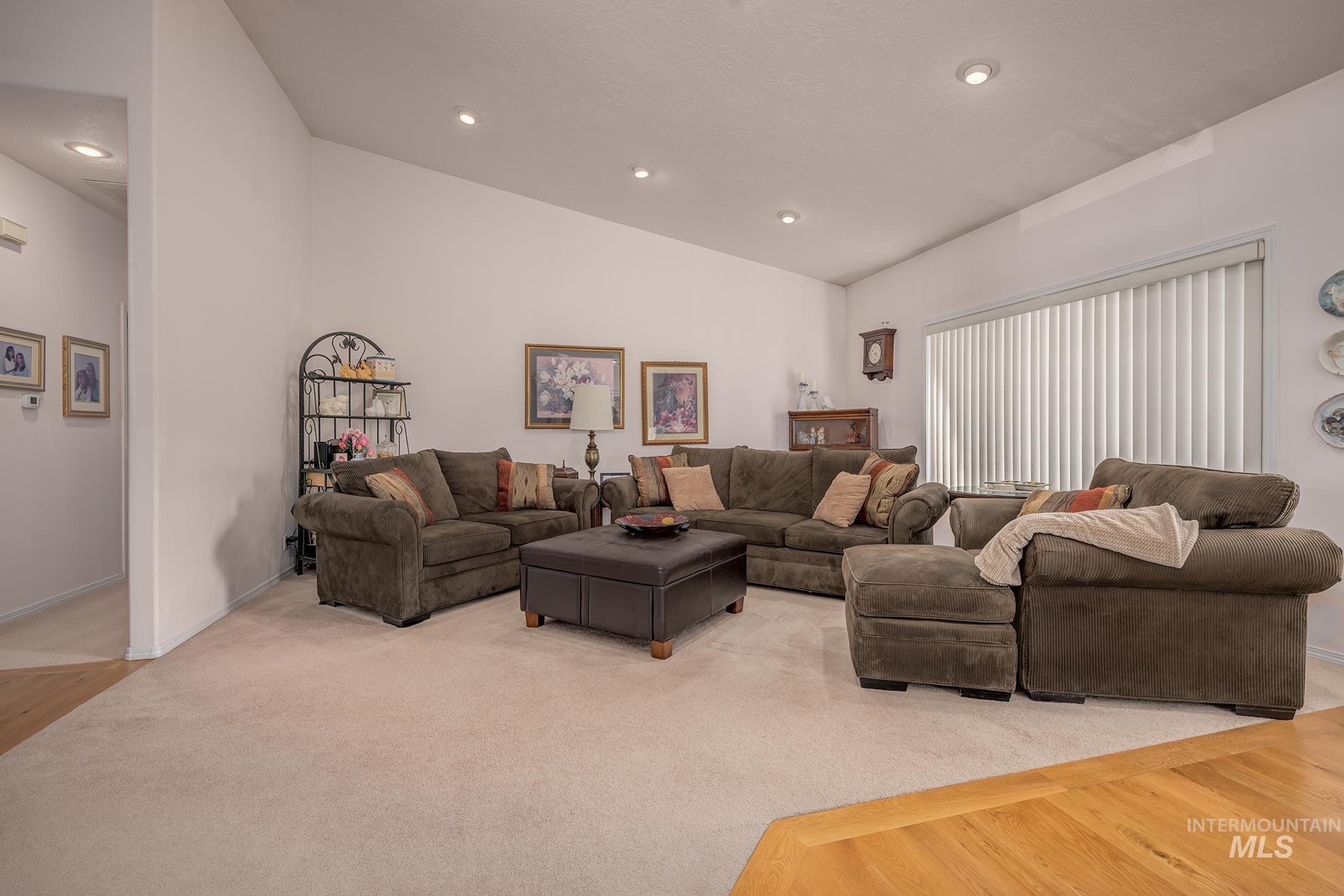 119 SW 18th St, Ontario, Oregon 97914, 4 Bedrooms, 2 Bathrooms, Residential For Sale, Price $499,000, 98988782