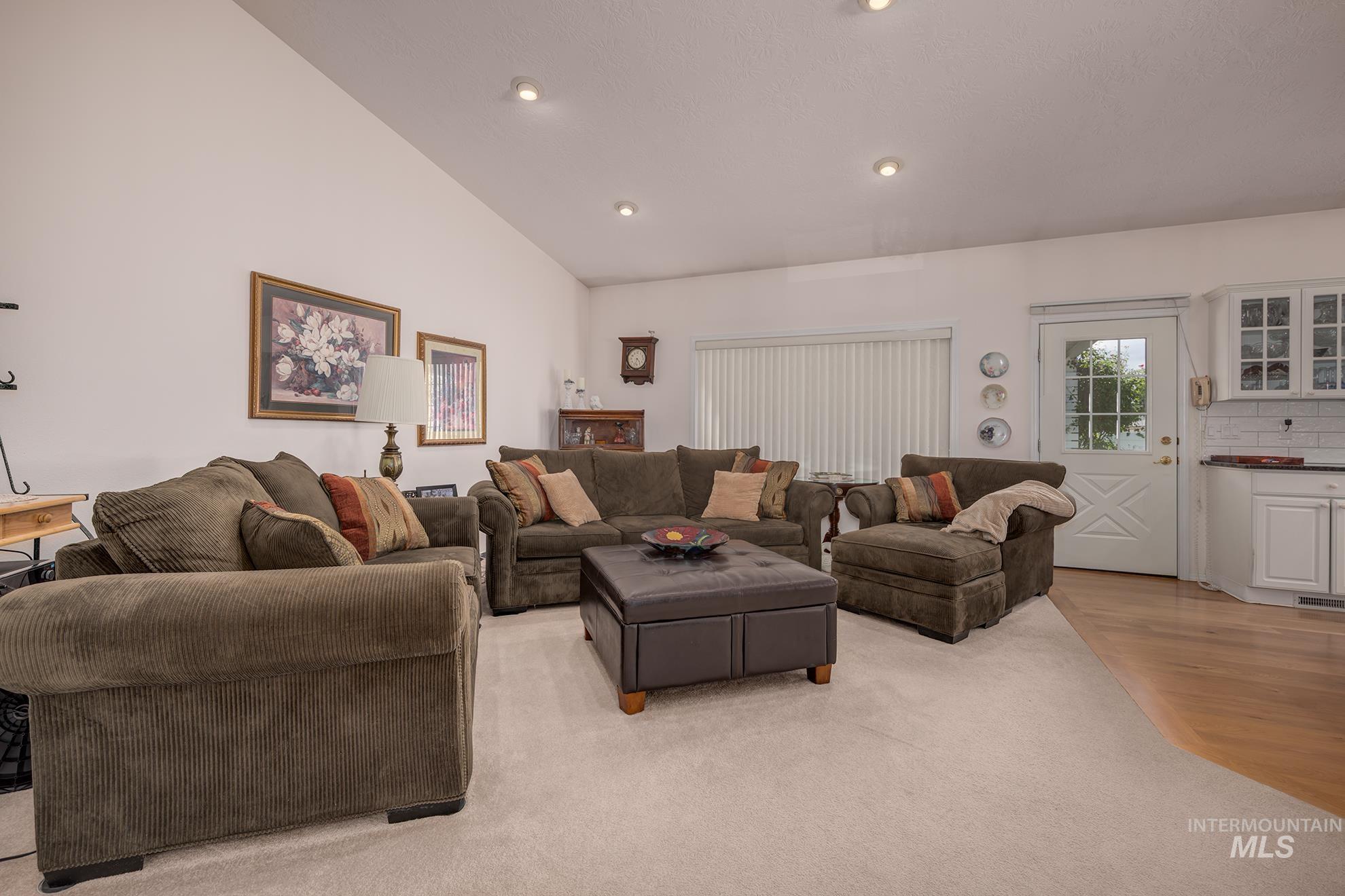 119 SW 18th St, Ontario, Oregon 97914, 4 Bedrooms, 2 Bathrooms, Residential For Sale, Price $499,000, 98988782