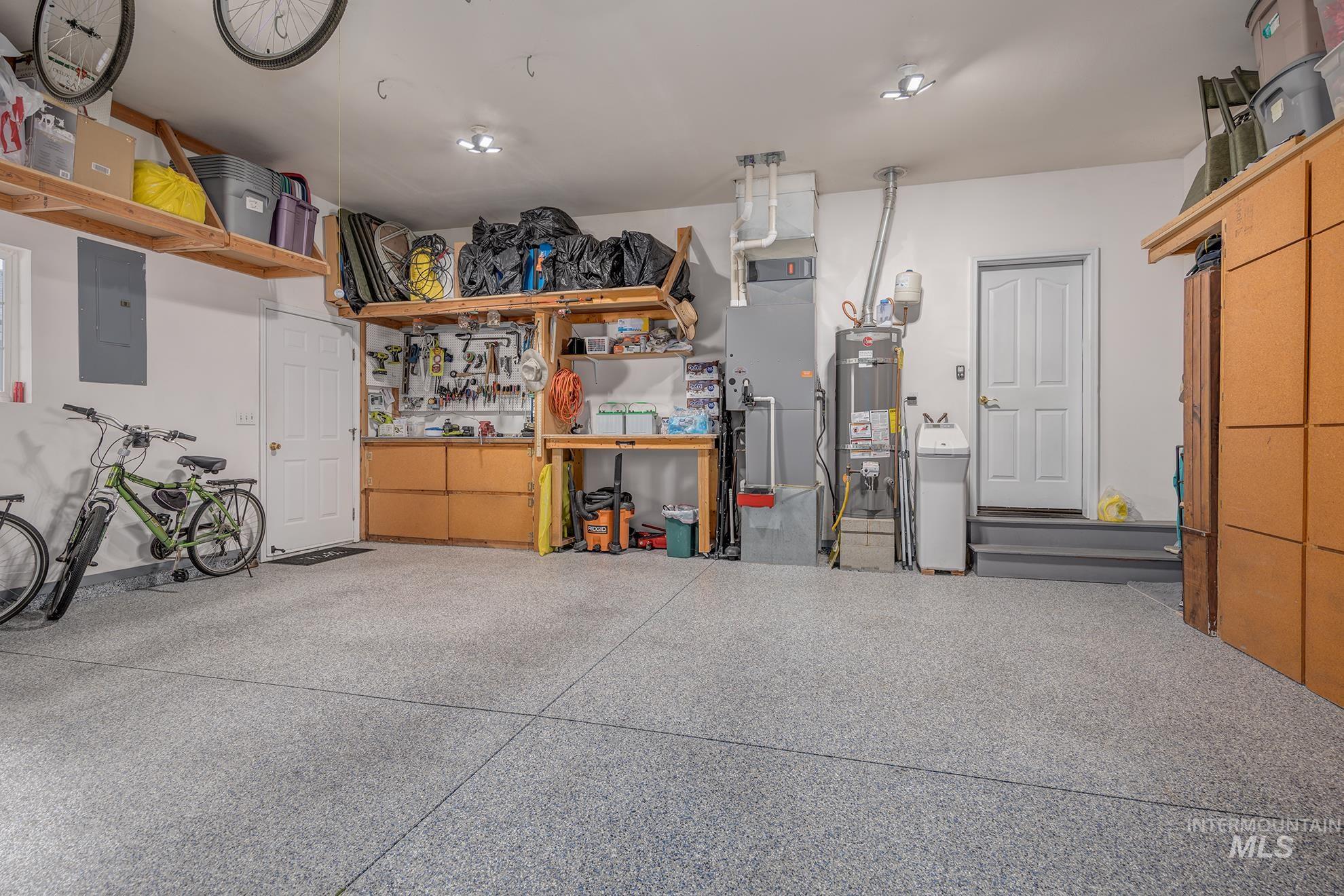 119 SW 18th St, Ontario, Oregon 97914, 4 Bedrooms, 2 Bathrooms, Residential For Sale, Price $499,000, 98988782