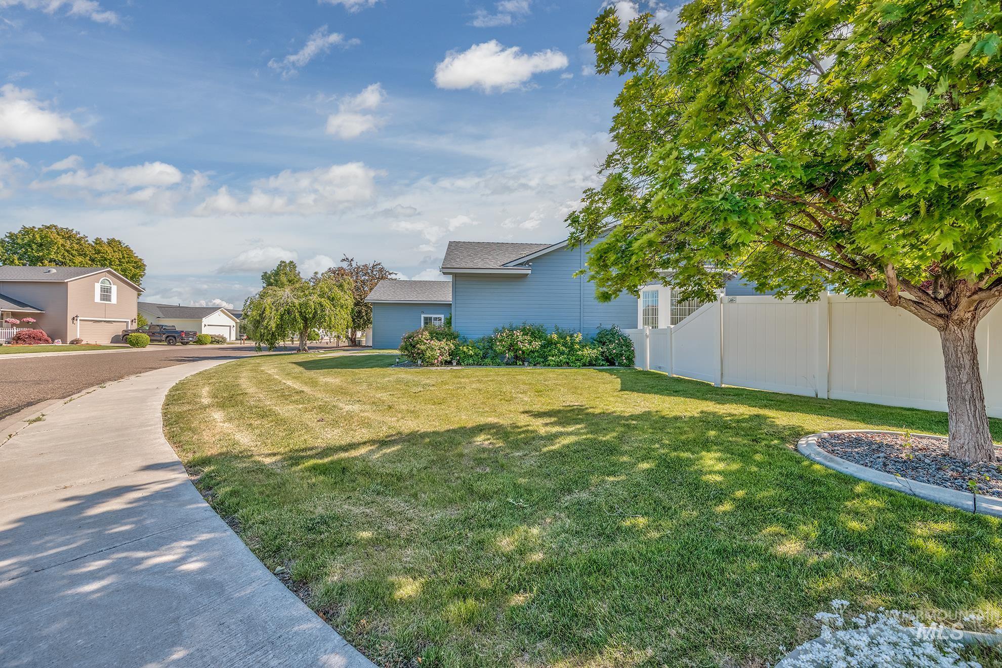 119 SW 18th St, Ontario, Oregon 97914, 4 Bedrooms, 2 Bathrooms, Residential For Sale, Price $499,000, 98988782