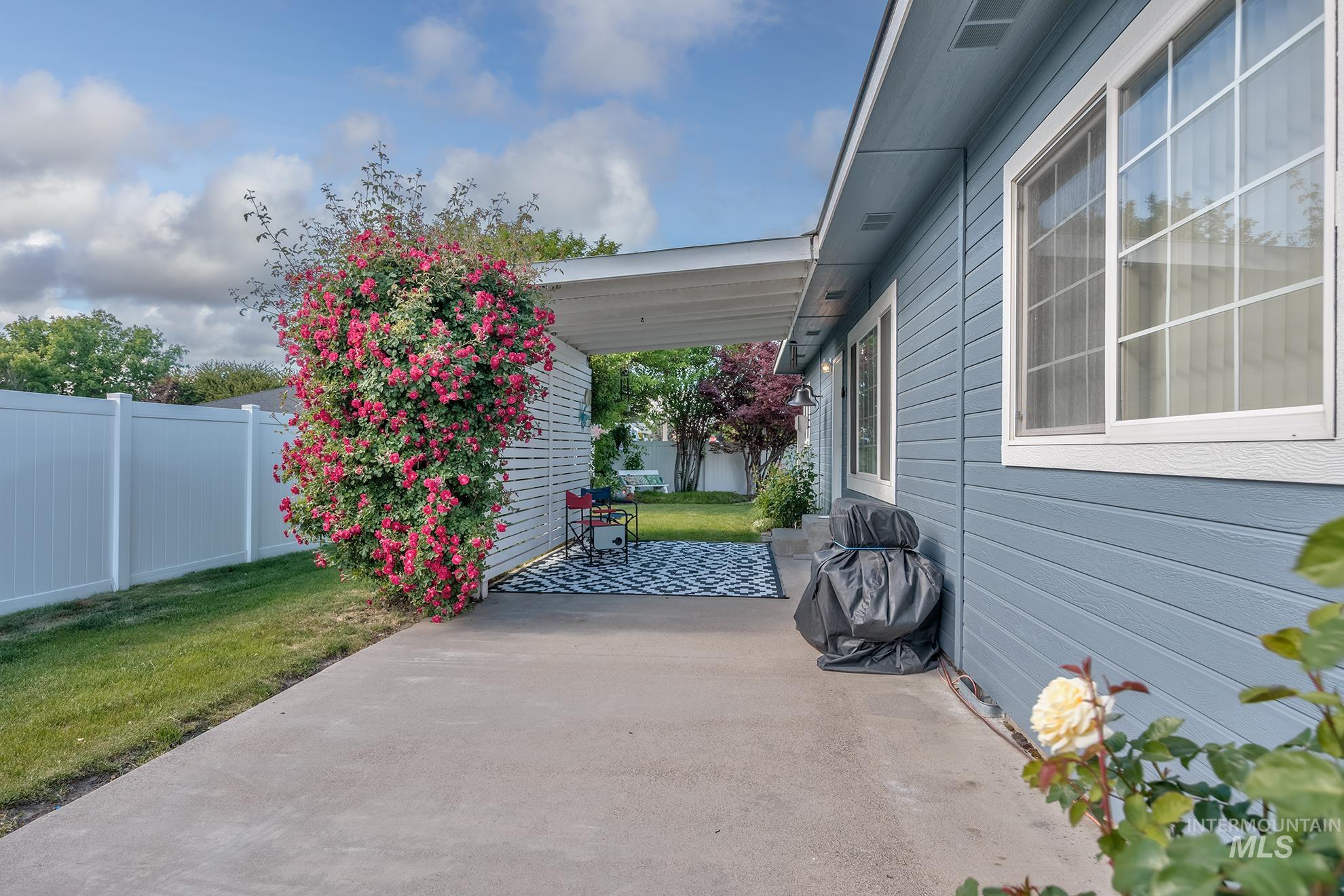 119 SW 18th St, Ontario, Oregon 97914, 4 Bedrooms, 2 Bathrooms, Residential For Sale, Price $499,000, 98988782
