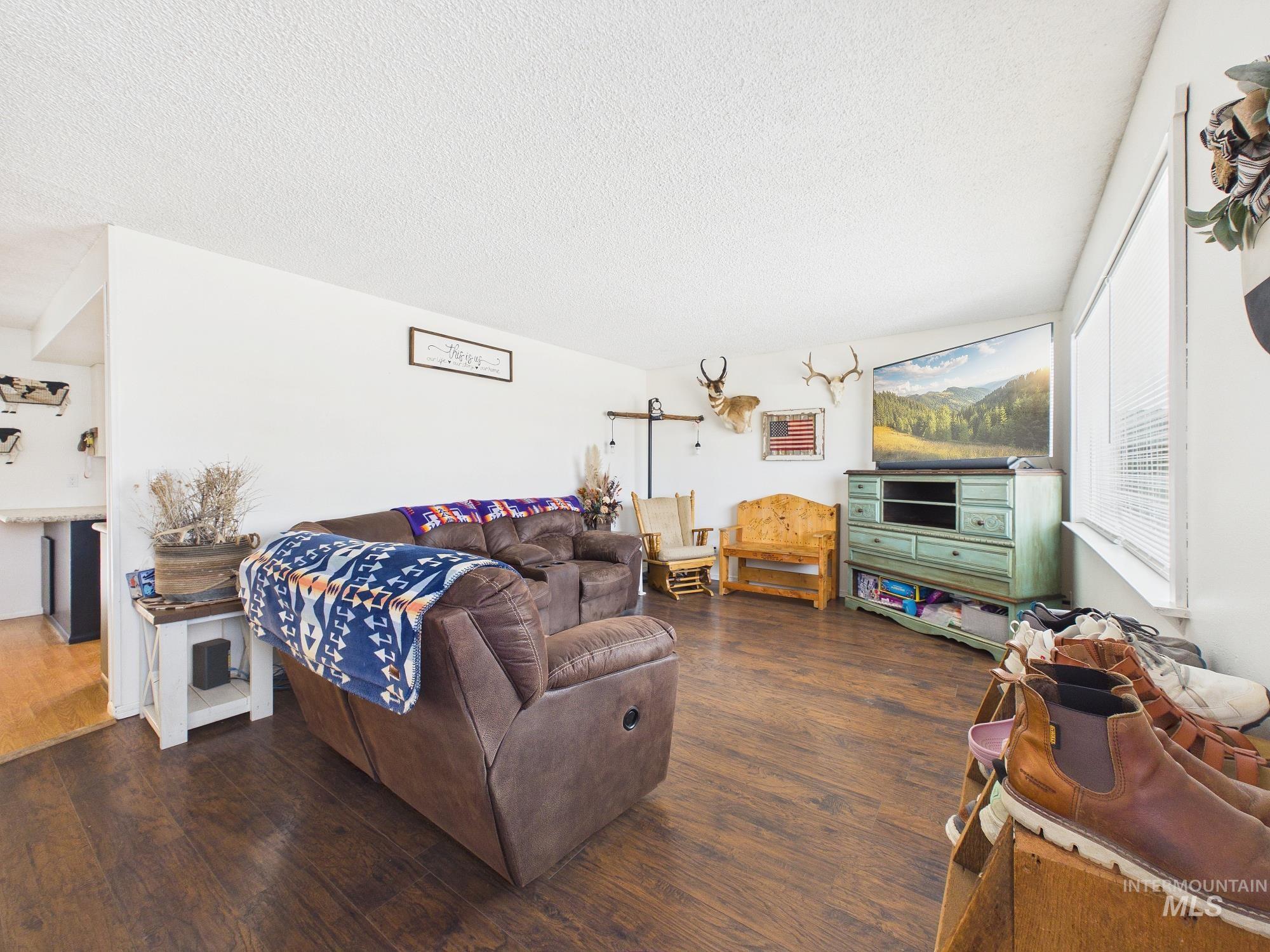 815 NW 2nd St, Fruitland, Idaho 83619, 3 Bedrooms, 1 Bathroom, Residential For Sale, Price $310,000,MLS 98988785
