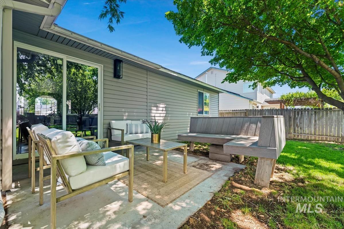 1189 W Penelope St, Kuna, Idaho 83634, 3 Bedrooms, 2 Bathrooms, Residential For Sale, Price $425,000,MLS 98988789