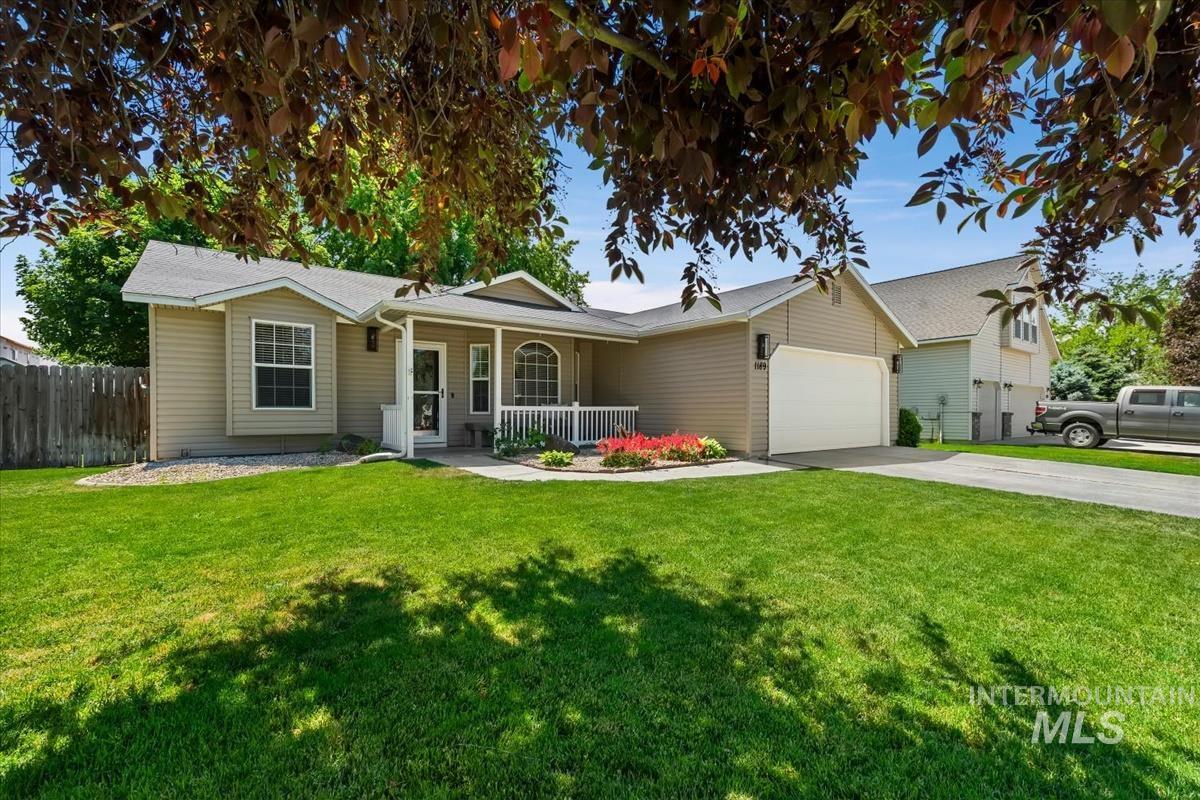 1189 W Penelope St, Kuna, Idaho 83634, 3 Bedrooms, 2 Bathrooms, Residential For Sale, Price $425,000,MLS 98988789