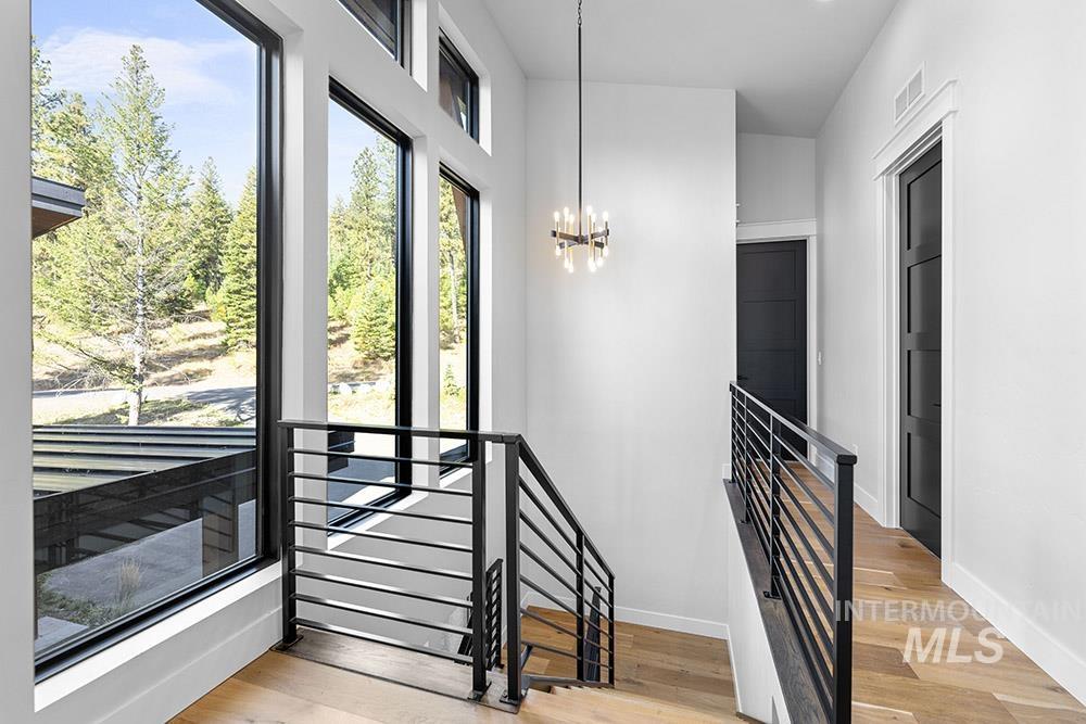 38 Bella View Drive, McCall, Idaho 83638, 5 Bedrooms, 5 Bathrooms, Residential For Sale, Price $1,790,000,MLS 98988798