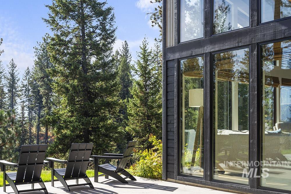 38 Bella View Drive, McCall, Idaho 83638, 5 Bedrooms, 5 Bathrooms, Residential For Sale, Price $1,790,000,MLS 98988798