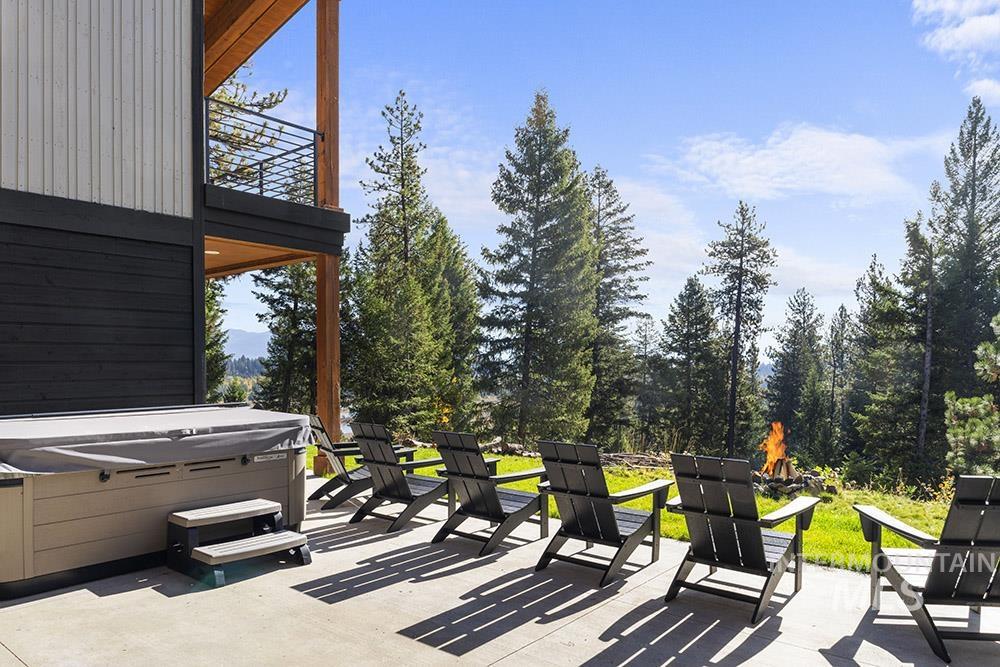 38 Bella View Drive, McCall, Idaho 83638, 5 Bedrooms, 5 Bathrooms, Residential For Sale, Price $1,790,000,MLS 98988798