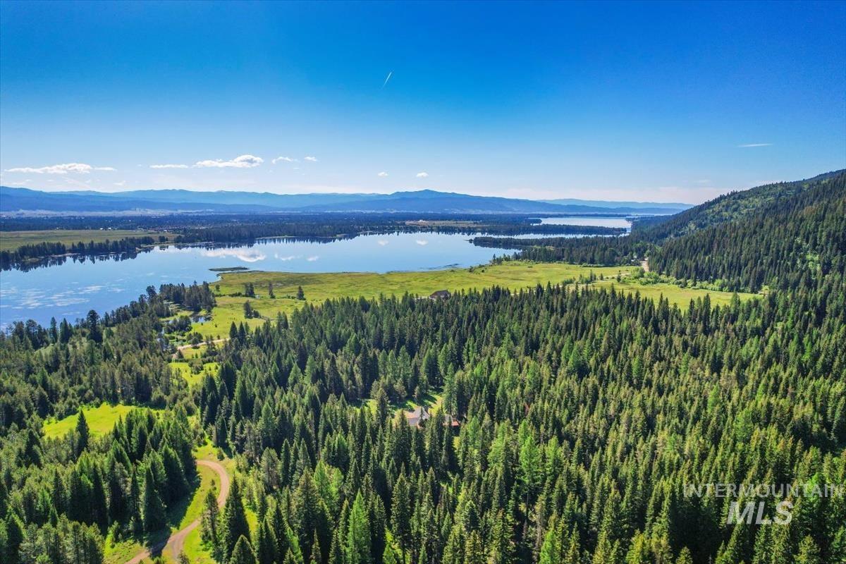 2609 West Mountain Rd, Donnelly, Idaho 83615-0000, 3 Bedrooms, 2.5 Bathrooms, Residential For Sale, Price $1,750,000,MLS 98988810