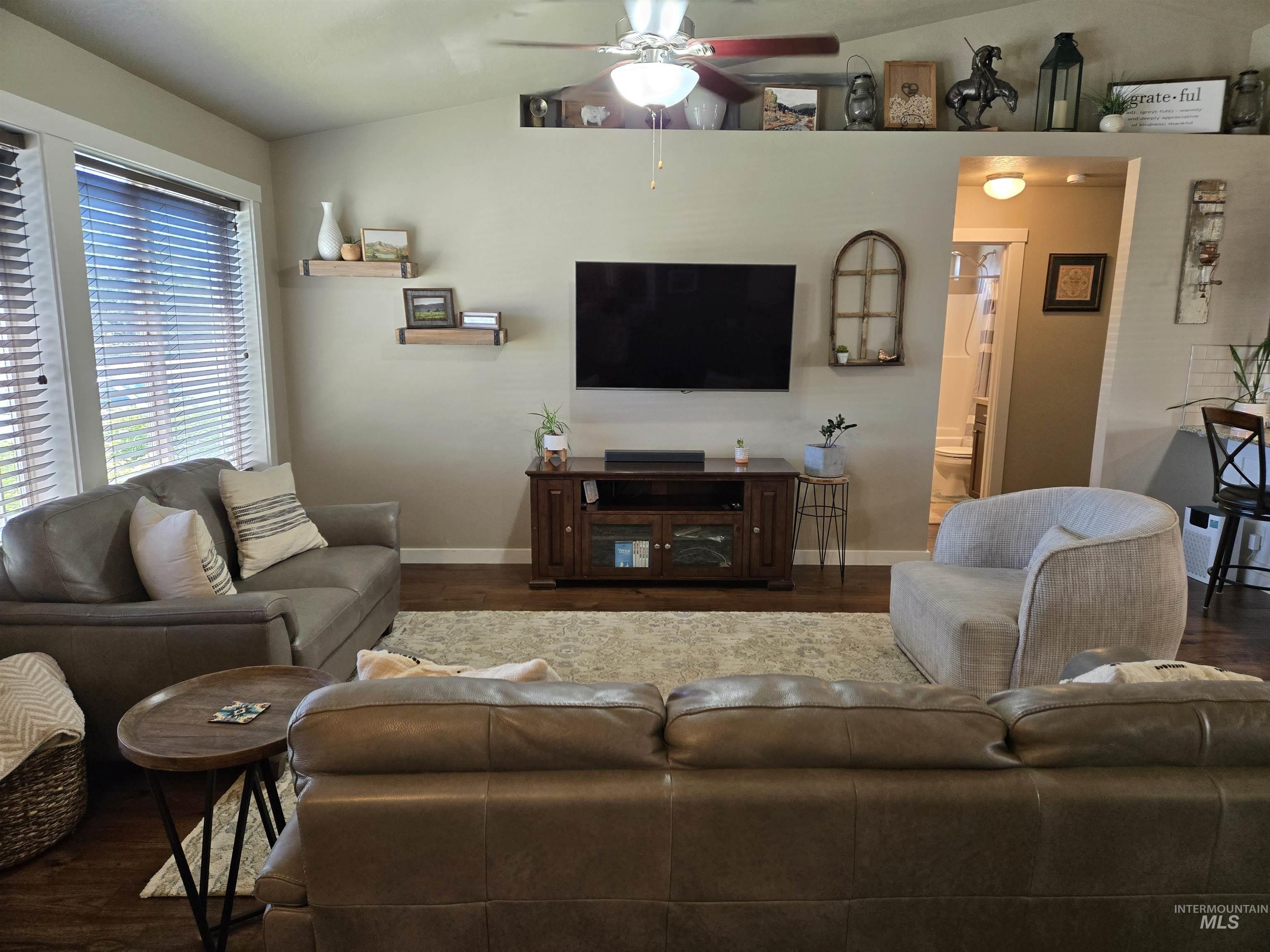 235 Meadow View Dr., Payette, Idaho 83661, 3 Bedrooms, 2 Bathrooms, Residential For Sale, Price $415,000, 98988811