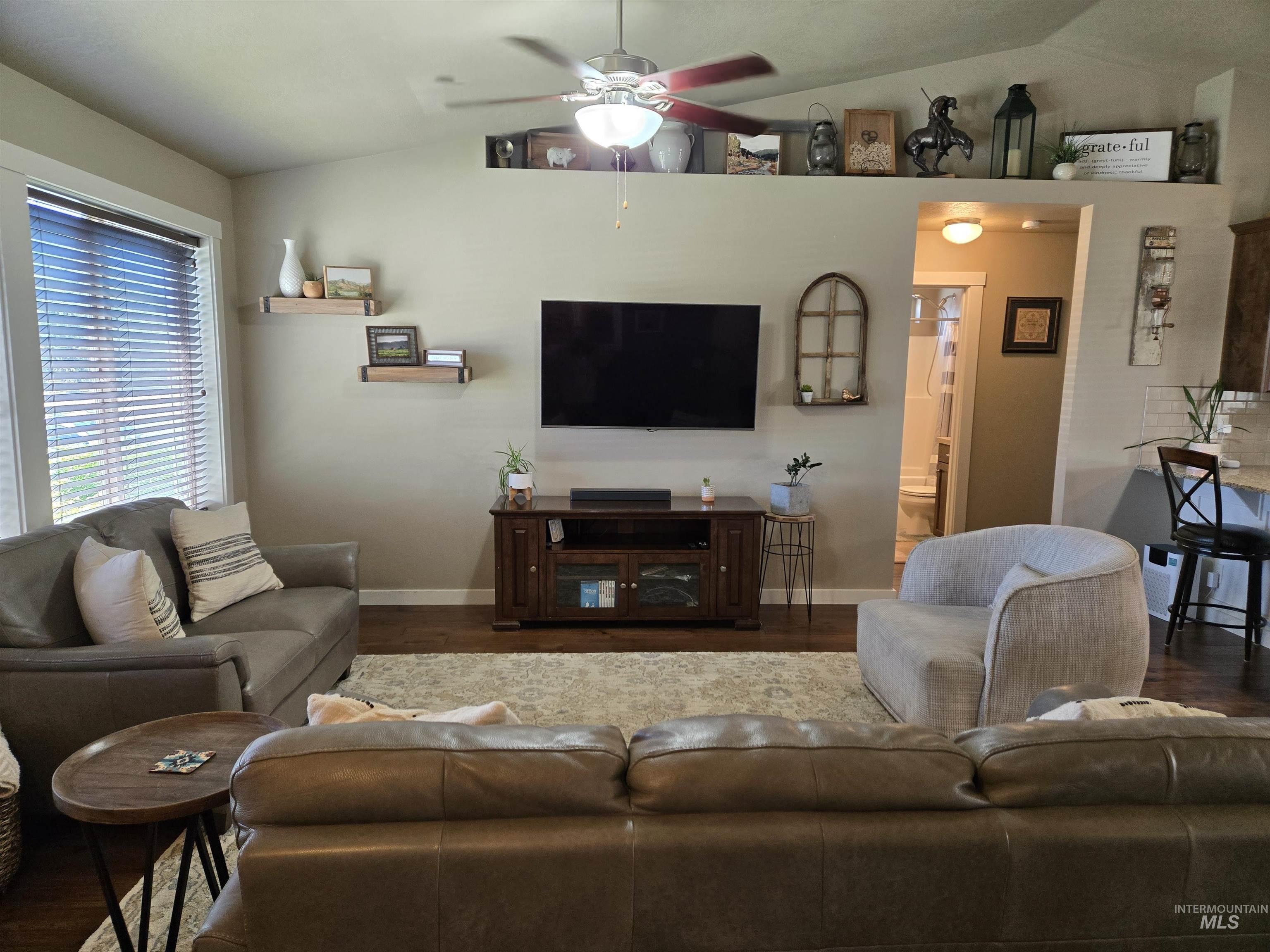 235 Meadow View Dr., Payette, Idaho 83661, 3 Bedrooms, 2 Bathrooms, Residential For Sale, Price $415,000, 98988811