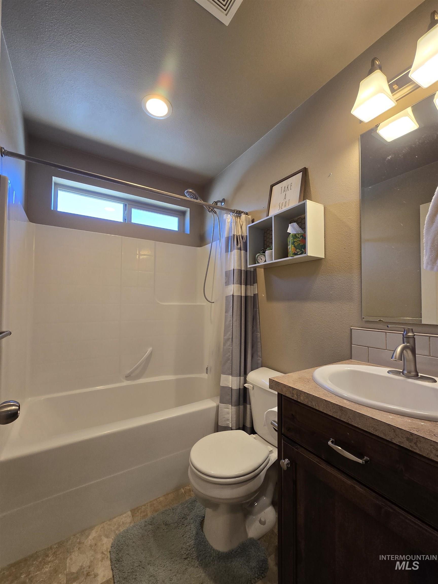 235 Meadow View Dr., Payette, Idaho 83661, 3 Bedrooms, 2 Bathrooms, Residential For Sale, Price $415,000, 98988811