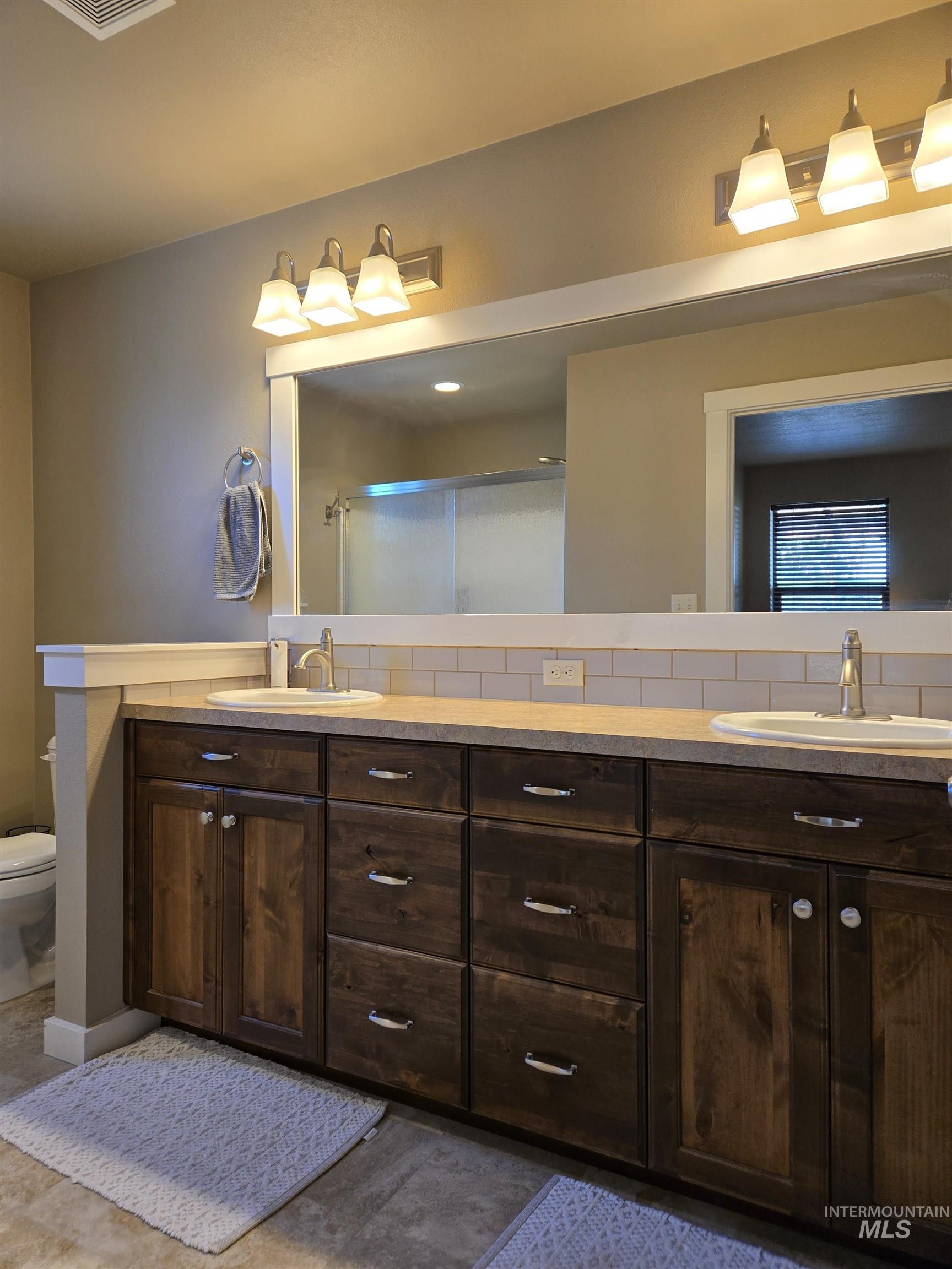 235 Meadow View Dr., Payette, Idaho 83661, 3 Bedrooms, 2 Bathrooms, Residential For Sale, Price $415,000, 98988811