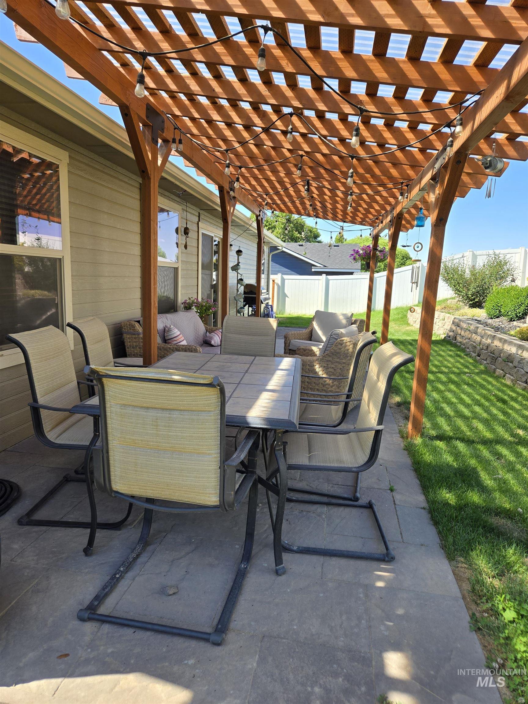 235 Meadow View Dr., Payette, Idaho 83661, 3 Bedrooms, 2 Bathrooms, Residential For Sale, Price $415,000, 98988811