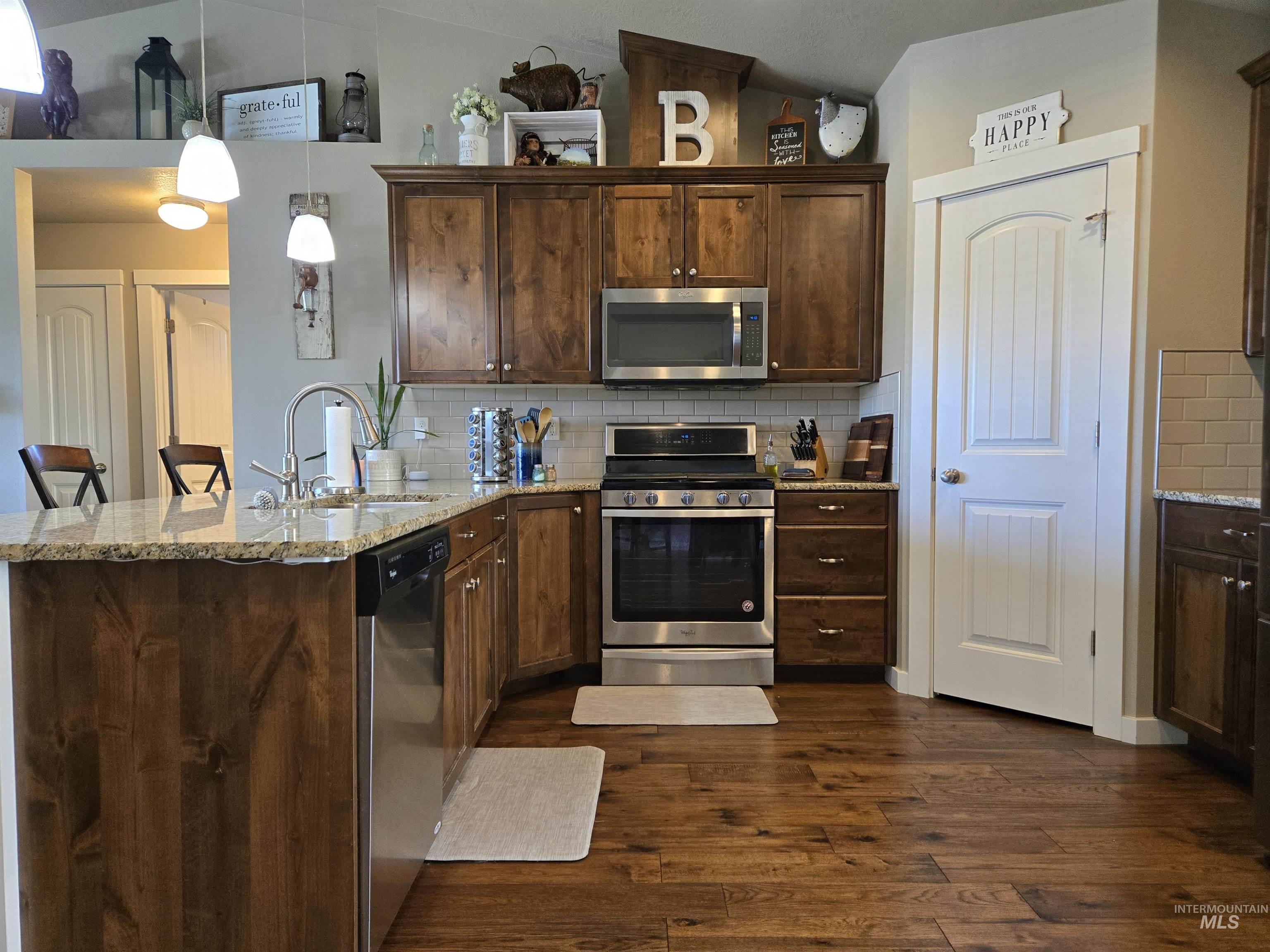 235 Meadow View Dr., Payette, Idaho 83661, 3 Bedrooms, 2 Bathrooms, Residential For Sale, Price $415,000, 98988811