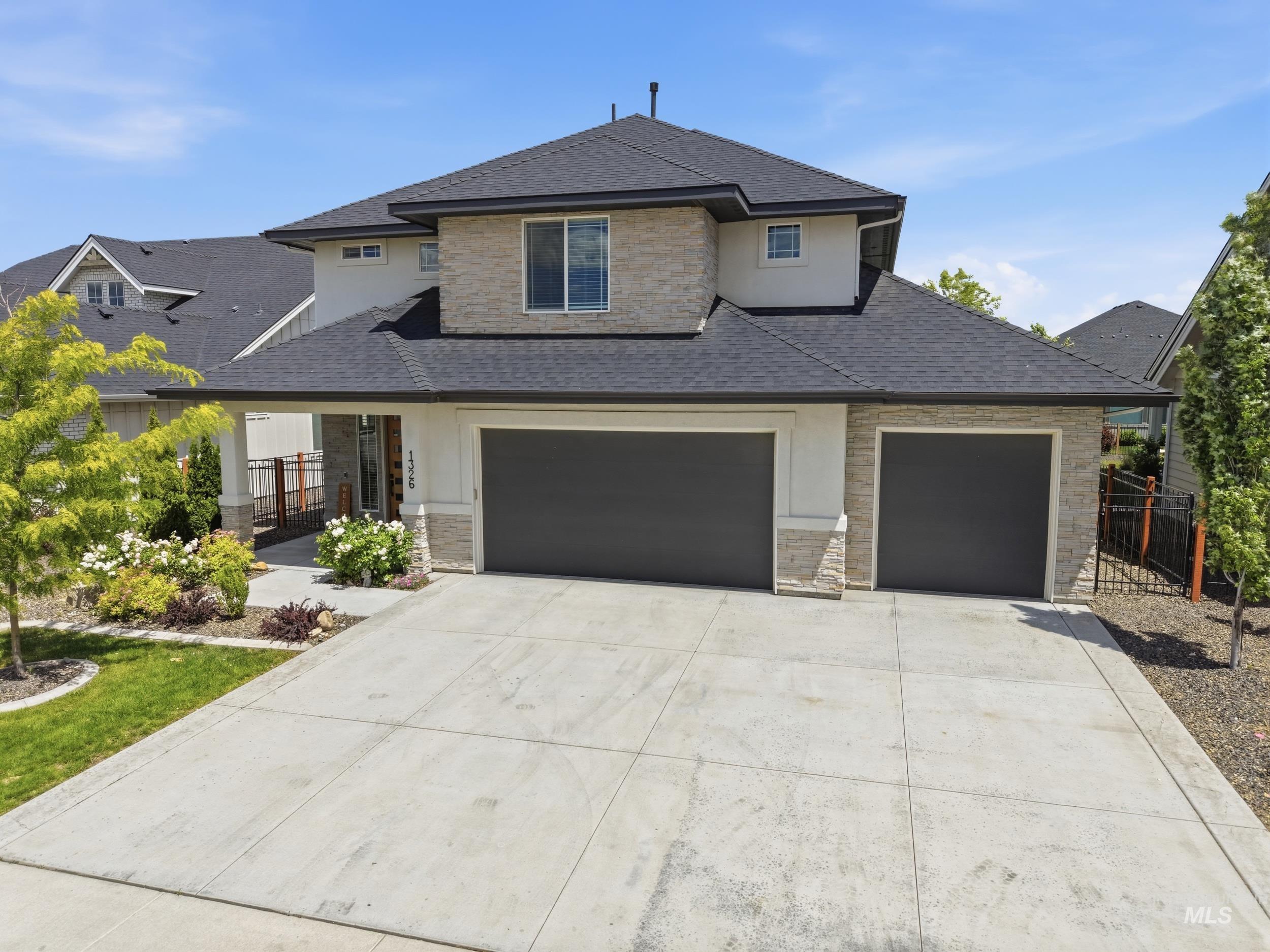 1326 N Big Star Place, Eagle, Idaho 83616, 5 Bedrooms, 3.5 Bathrooms, Residential For Sale, Price $849,000, 98988817