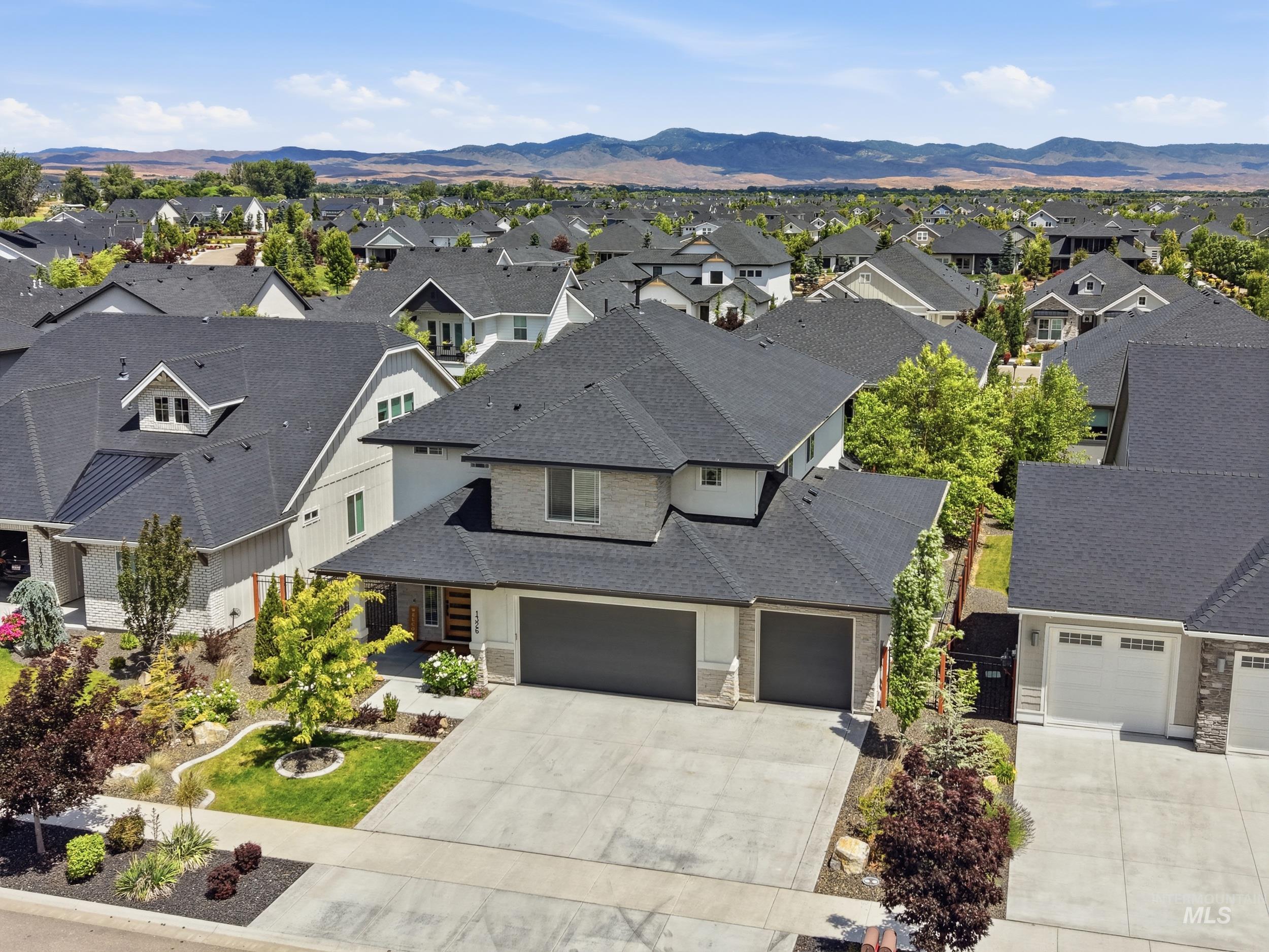 1326 N Big Star Place, Eagle, Idaho 83616, 5 Bedrooms, 3.5 Bathrooms, Residential For Sale, Price $849,000, 98988817