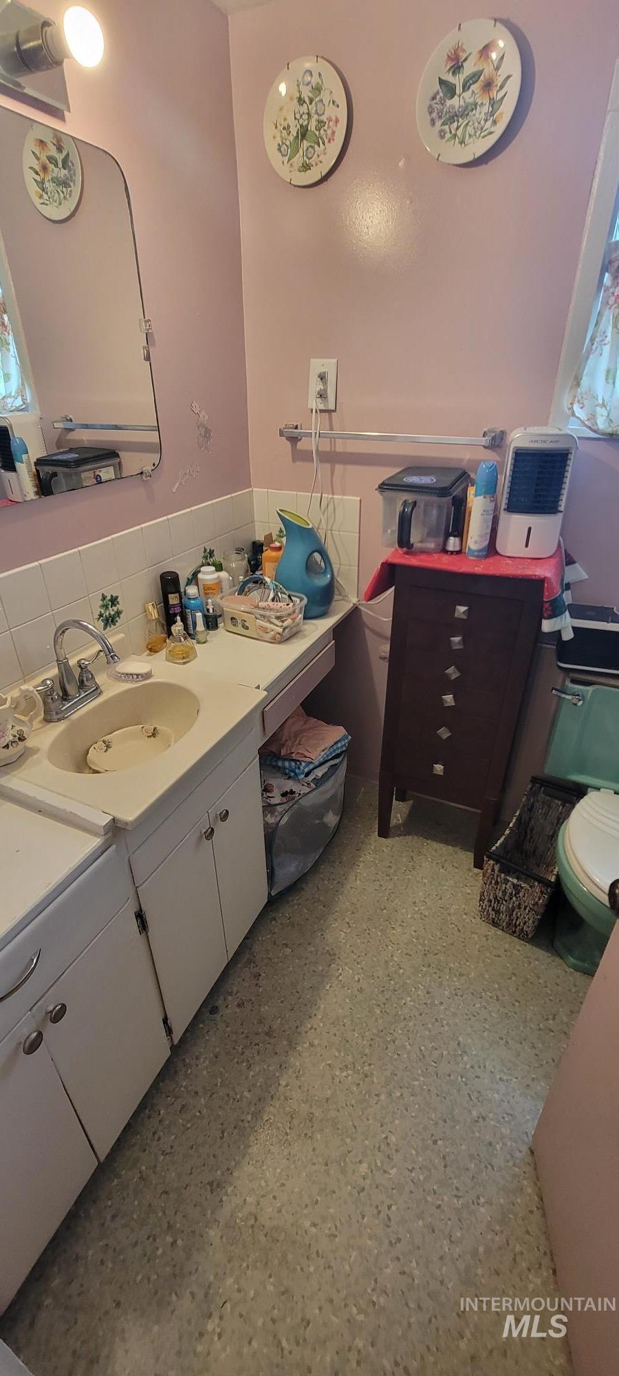 1231 Libby, Clarkston, Washington 99403, 2 Bedrooms, 1 Bathroom, Residential For Sale, Price $175,000,MLS 98988820