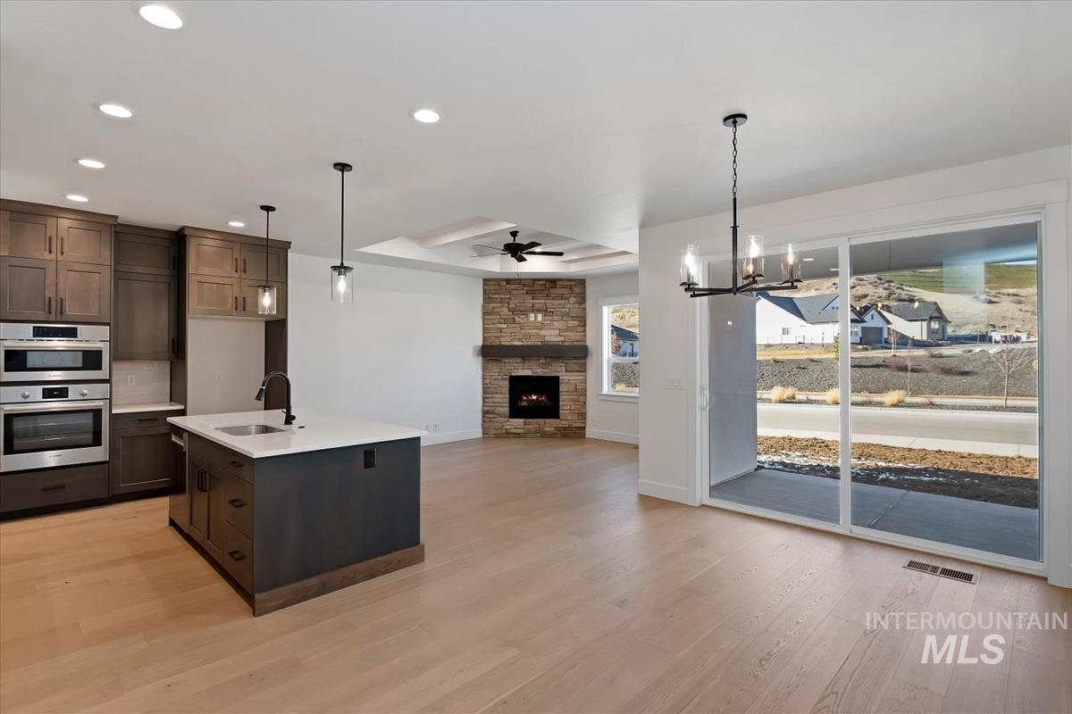2203 E Sweet Pearl St., Kuna, Idaho 83634, 3 Bedrooms, 2 Bathrooms, Residential For Sale, Price $549,880,MLS 98988832