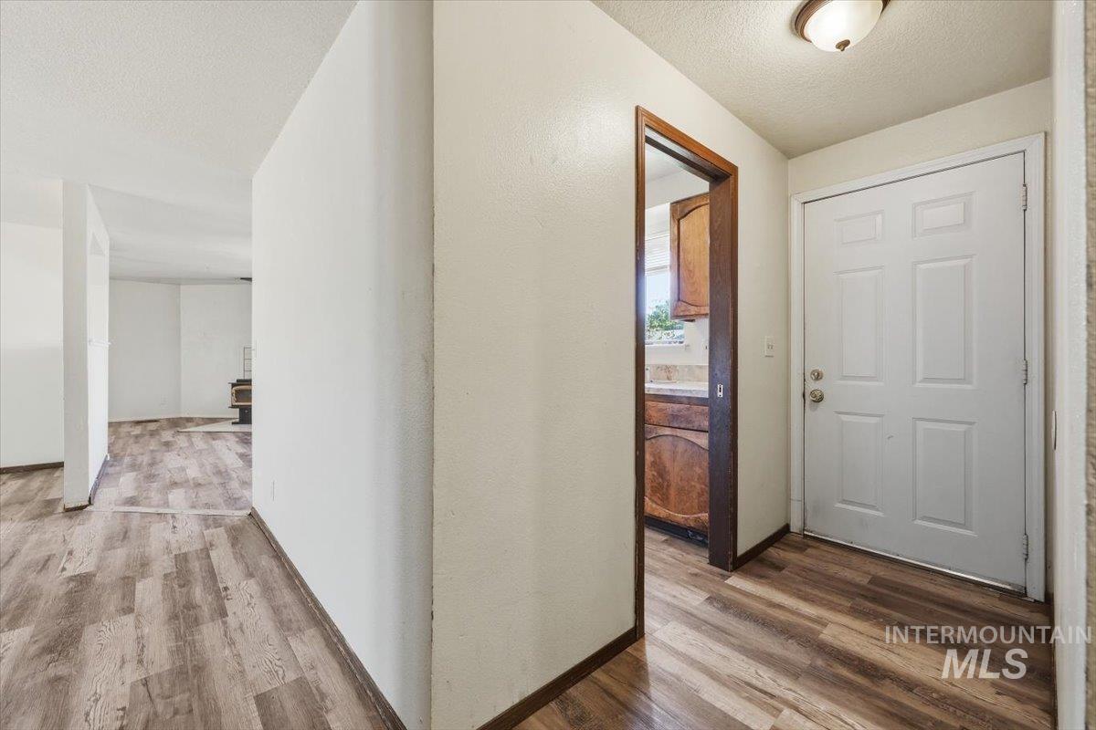 3322 S Centennial Pl, Boise, Idaho 83706, 3 Bedrooms, 1.5 Bathrooms, Residential For Sale, Price $449,900,MLS 98988833