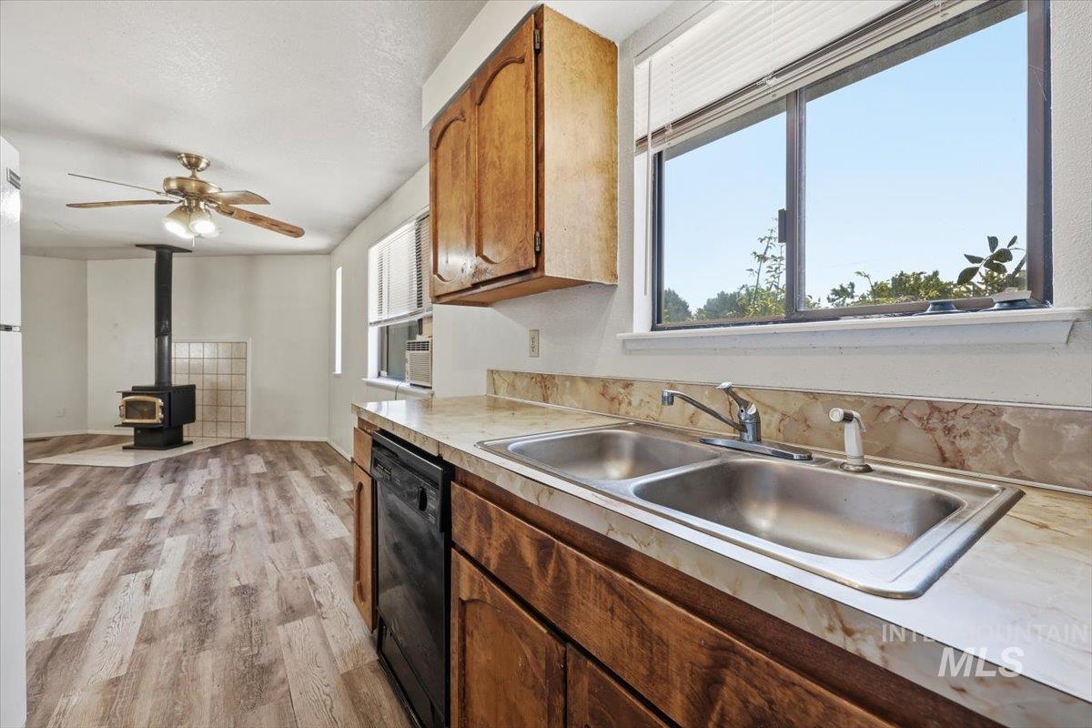 3322 S Centennial Pl, Boise, Idaho 83706, 3 Bedrooms, 1.5 Bathrooms, Residential For Sale, Price $449,900,MLS 98988833