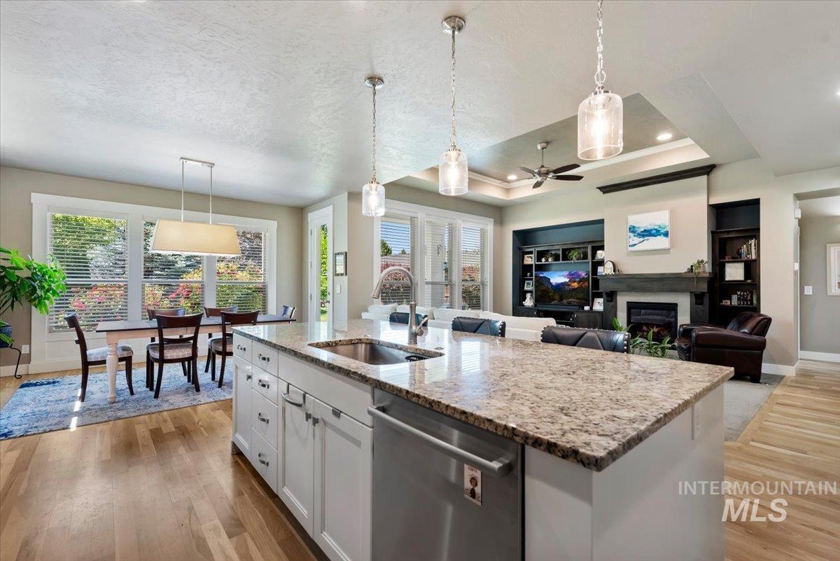 6503 N Sand Bagger Way, Meridian, Idaho 83646, 3 Bedrooms, 2 Bathrooms, Residential For Sale, Price $795,000,MLS 98988834