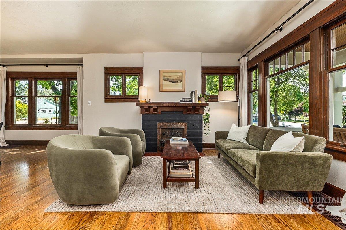 822 E McKinley St., Boise, Idaho 83712, 4 Bedrooms, 2 Bathrooms, Residential For Sale, Price $975,000,MLS 98988836