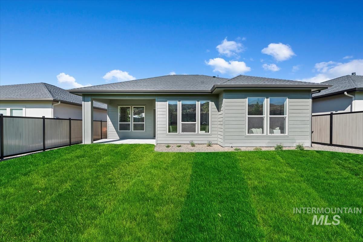 2103 E Sweet Pearl St., Kuna, Idaho 83634, 3 Bedrooms, 2 Bathrooms, Residential For Sale, Price $564,880,MLS 98988837