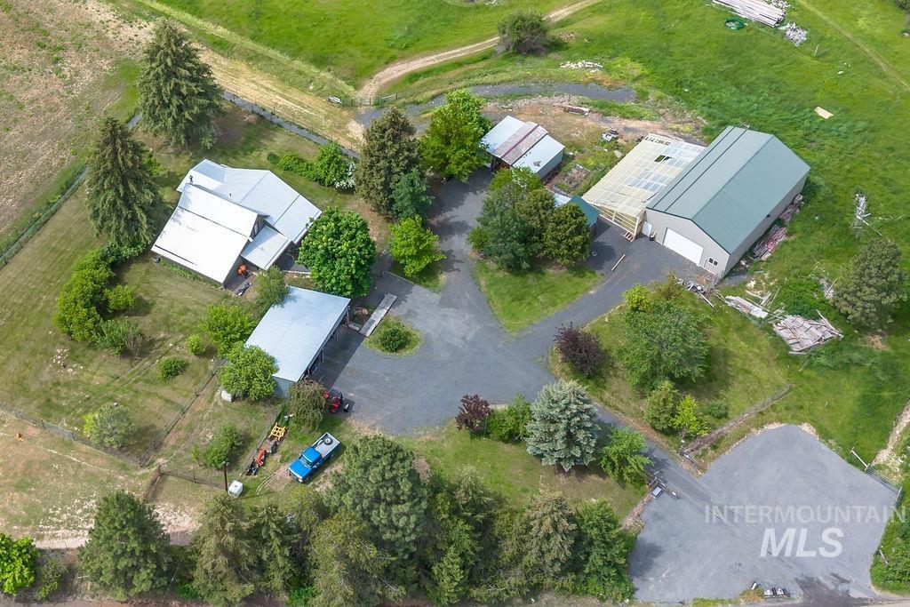 1035 Davis Road, Viola, Idaho 83872, 3 Bedrooms, 2 Bathrooms, Residential For Sale, Price $750,000,MLS 98988844