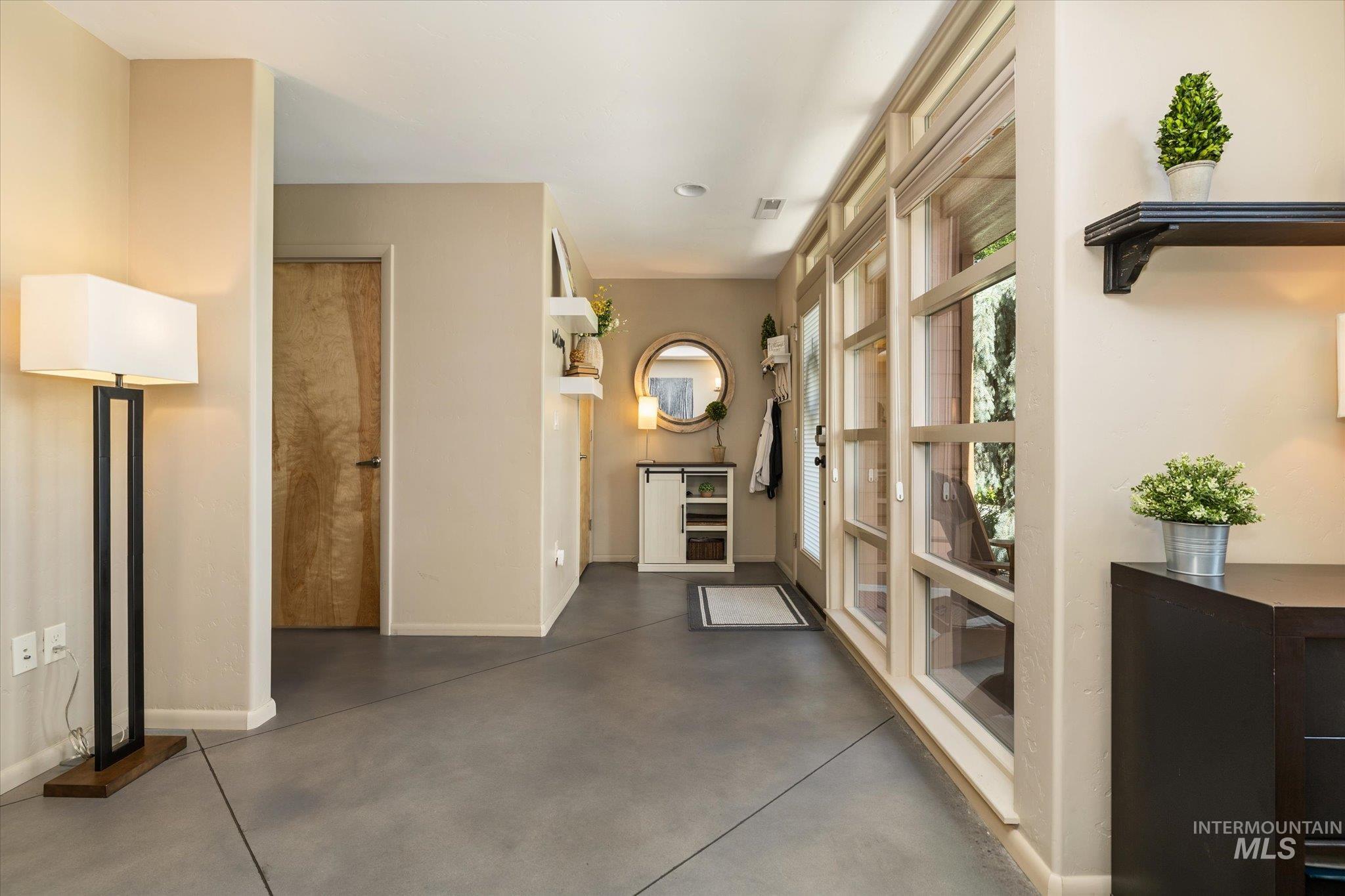 10267 W Carlton Bay Dr, Garden City, Idaho 83714, 3 Bedrooms, 3 Bathrooms, Residential Income For Sale, Price $629,900, 98988845
