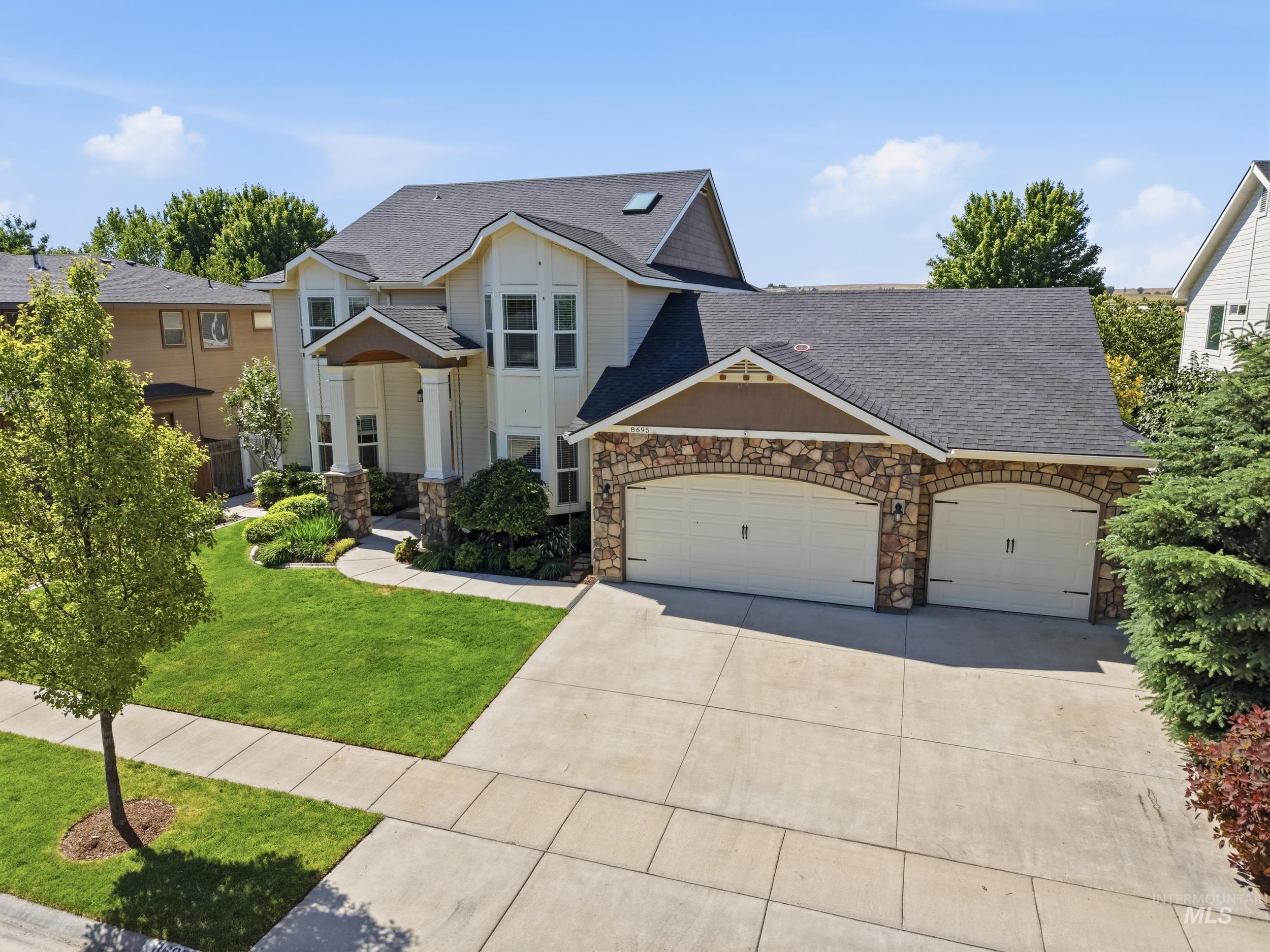 8695 W Lillywood, Boise, Idaho 83709, 5 Bedrooms, 3.5 Bathrooms, Residential For Sale, Price $1,195,000,MLS 98988851