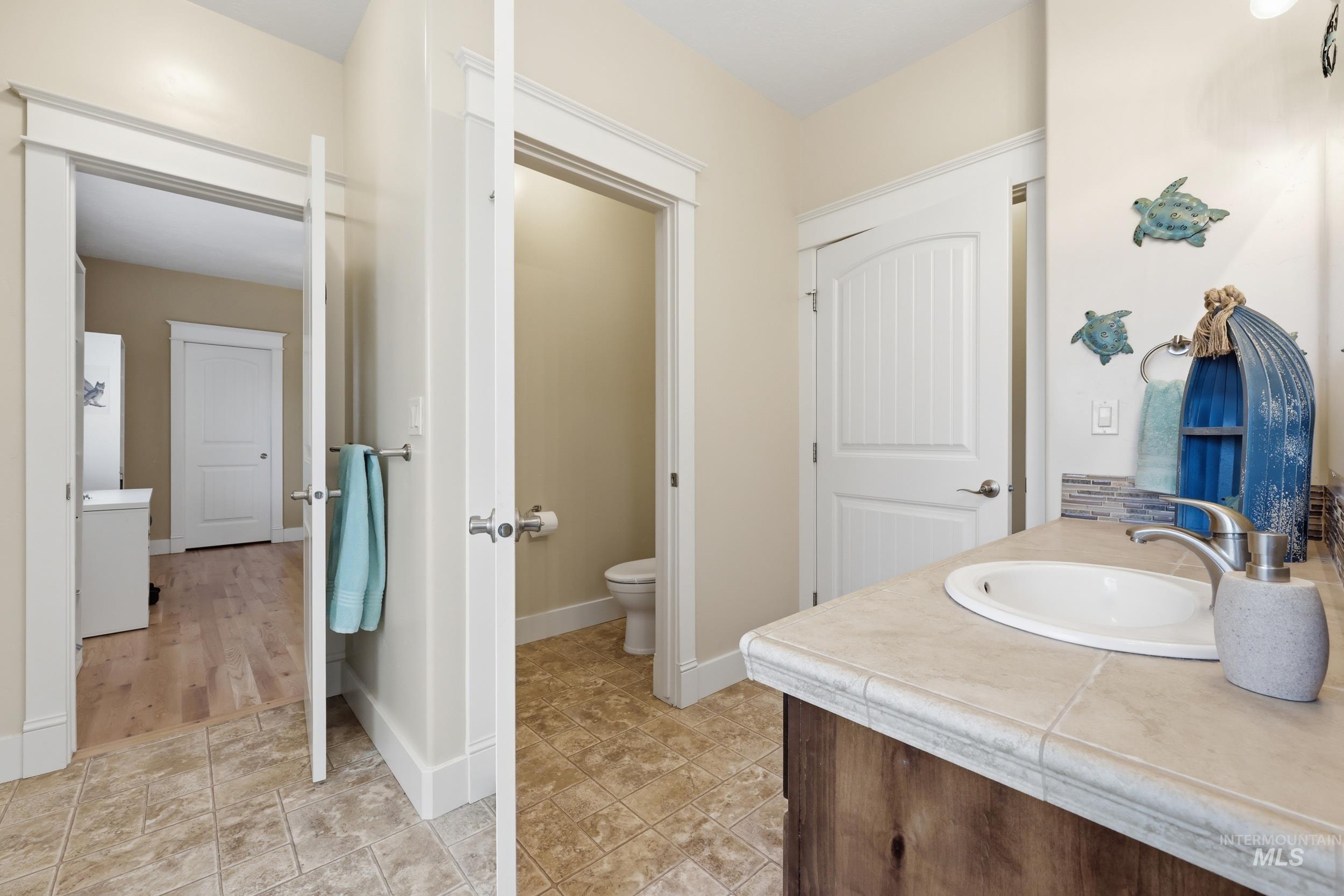 8695 W Lillywood, Boise, Idaho 83709, 5 Bedrooms, 3.5 Bathrooms, Residential For Sale, Price $1,149,000,MLS 98988851