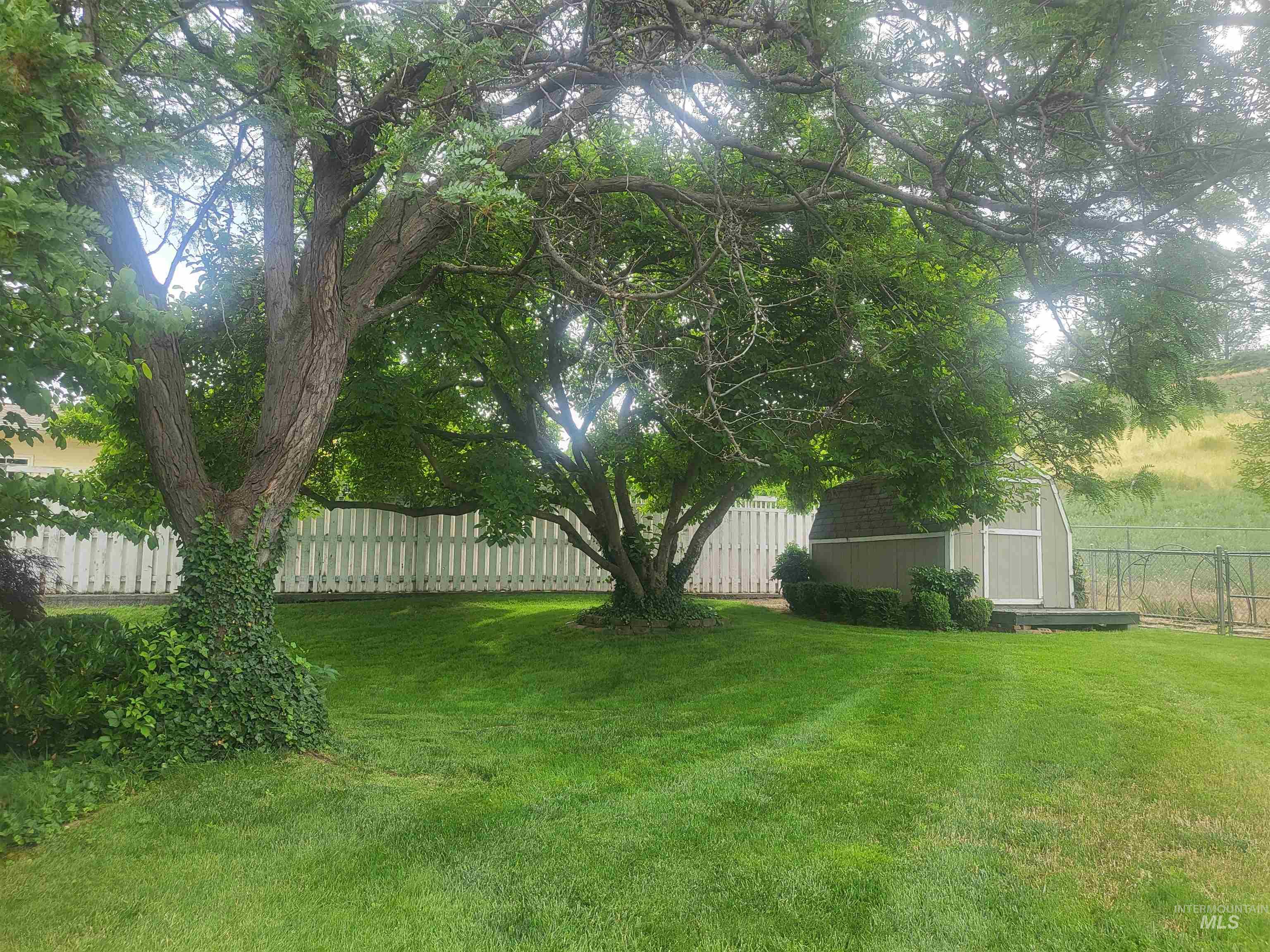 220 21st Ave, Lewiston, Idaho 83501-6311, 4 Bedrooms, 2 Bathrooms, Residential For Sale, Price $485,000, 98988857