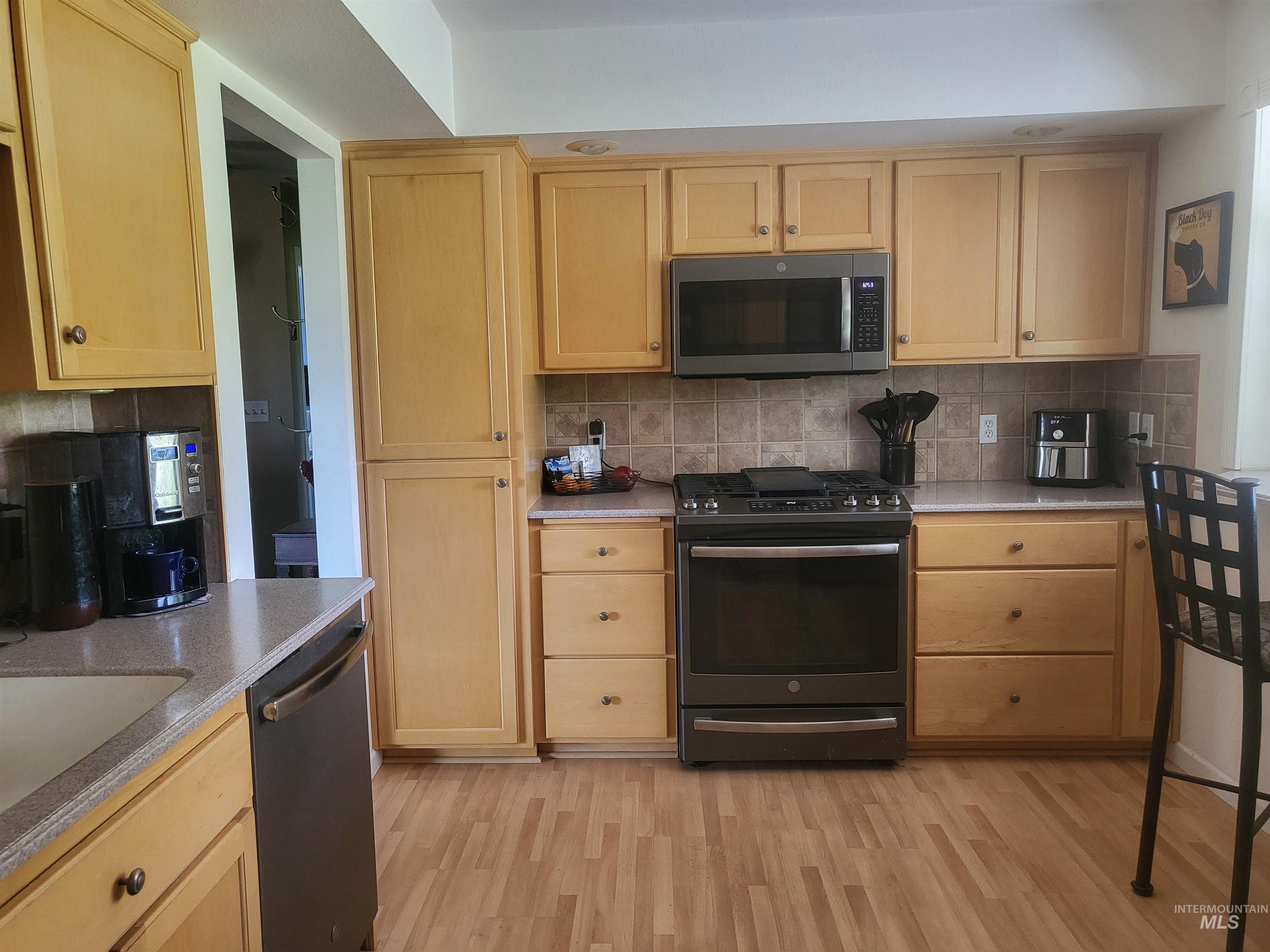 220 21st Ave, Lewiston, Idaho 83501-6311, 4 Bedrooms, 2 Bathrooms, Residential For Sale, Price $485,000,MLS 98988857