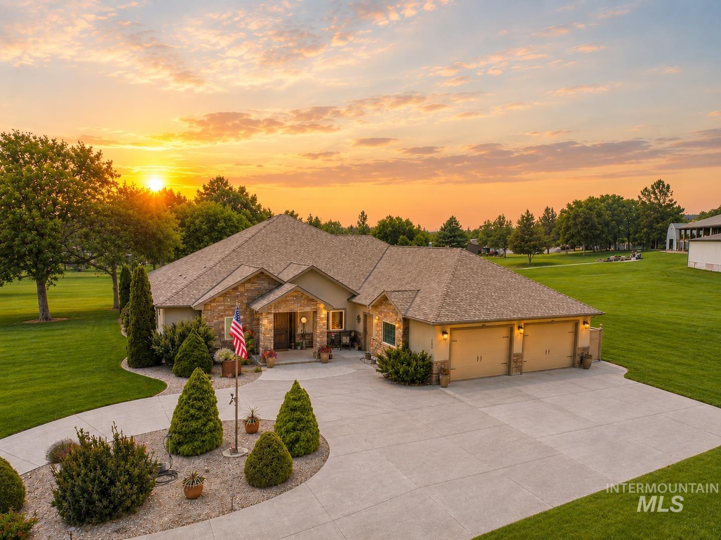 128 Riverside Ln., Buhl, Idaho 83316, 3 Bedrooms, 4 Bathrooms, Residential For Sale, Price $985,000,MLS 98988863