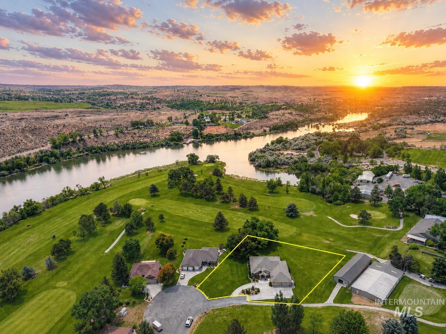 128 Riverside Ln., Buhl, Idaho 83316, 3 Bedrooms, 4 Bathrooms, Residential For Sale, Price $985,000,MLS 98988863