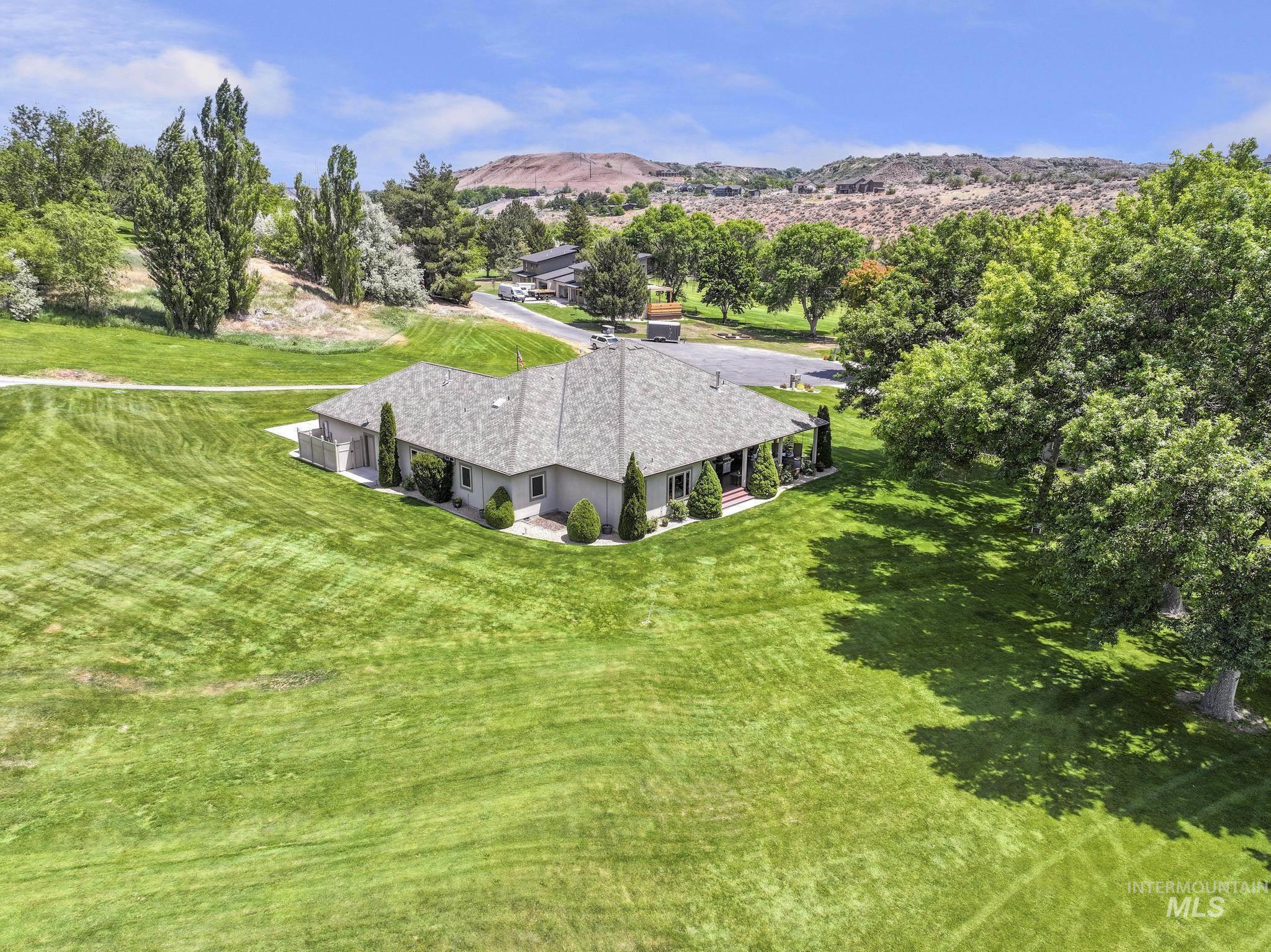 128 Riverside Ln., Buhl, Idaho 83316, 3 Bedrooms, 4 Bathrooms, Residential For Sale, Price $985,000,MLS 98988863