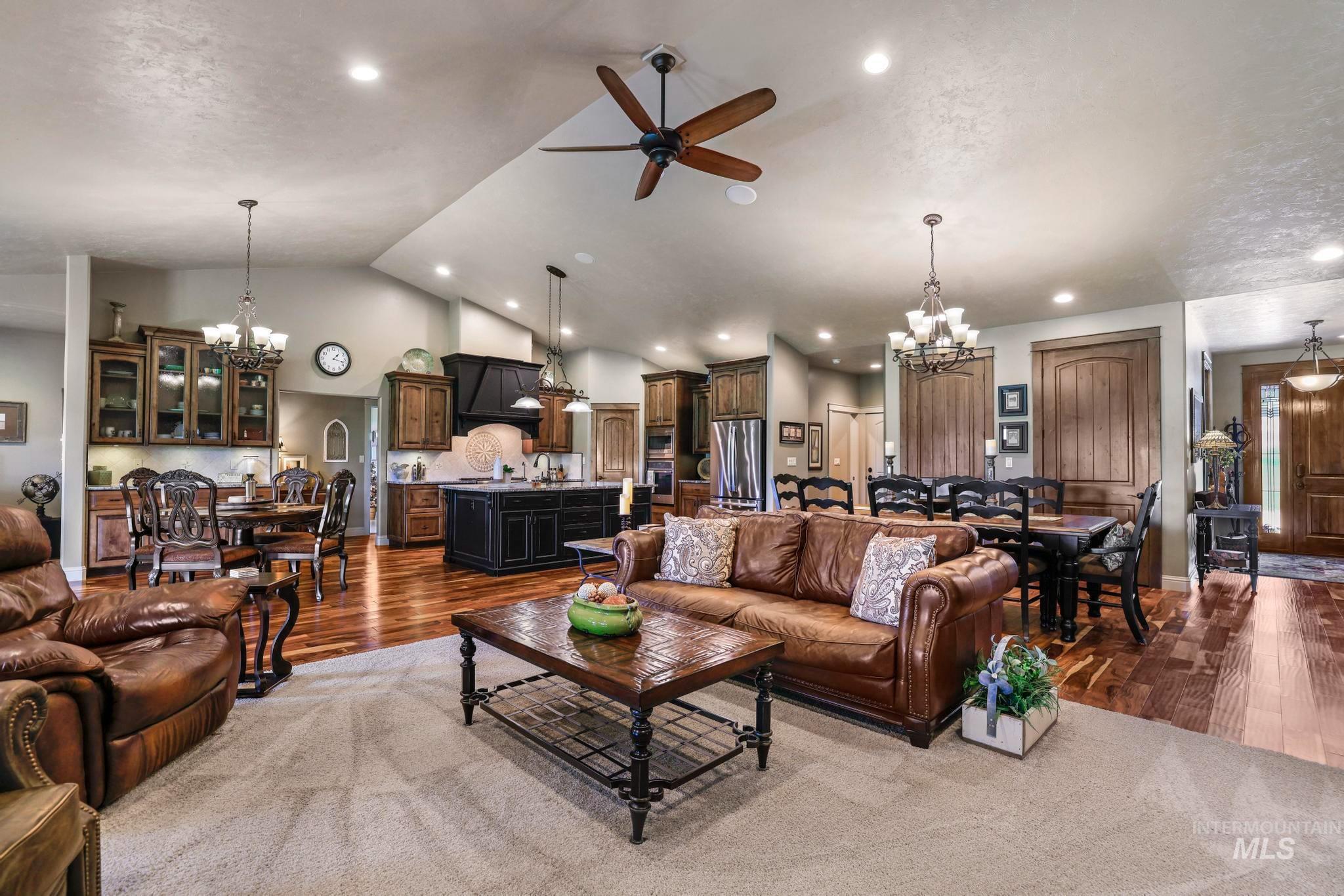 128 Riverside Ln., Buhl, Idaho 83316, 3 Bedrooms, 4 Bathrooms, Residential For Sale, Price $985,000,MLS 98988863